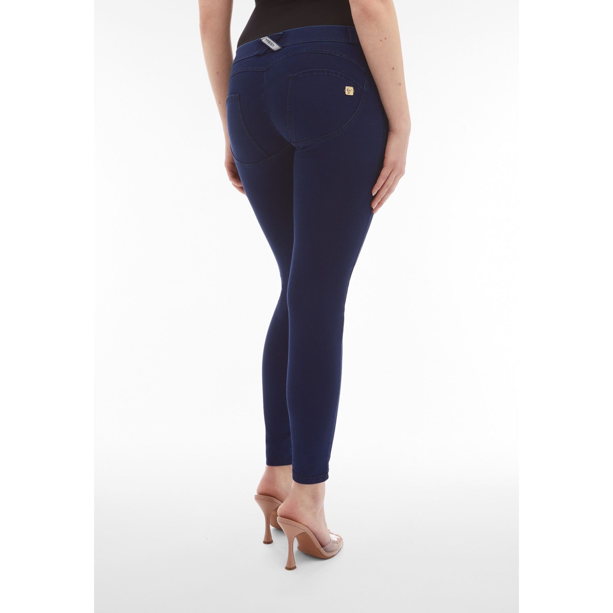 Freddy WR.UP® Damen Push-Up Jeans - Low Waist Super Skinny - Indigoblau - Blaue Nähte - J0B Freddy WR.UP® Damen Push-Up Jeans - Low Waist Super Skinny - Indigoblau - Blaue Nähte - J0B