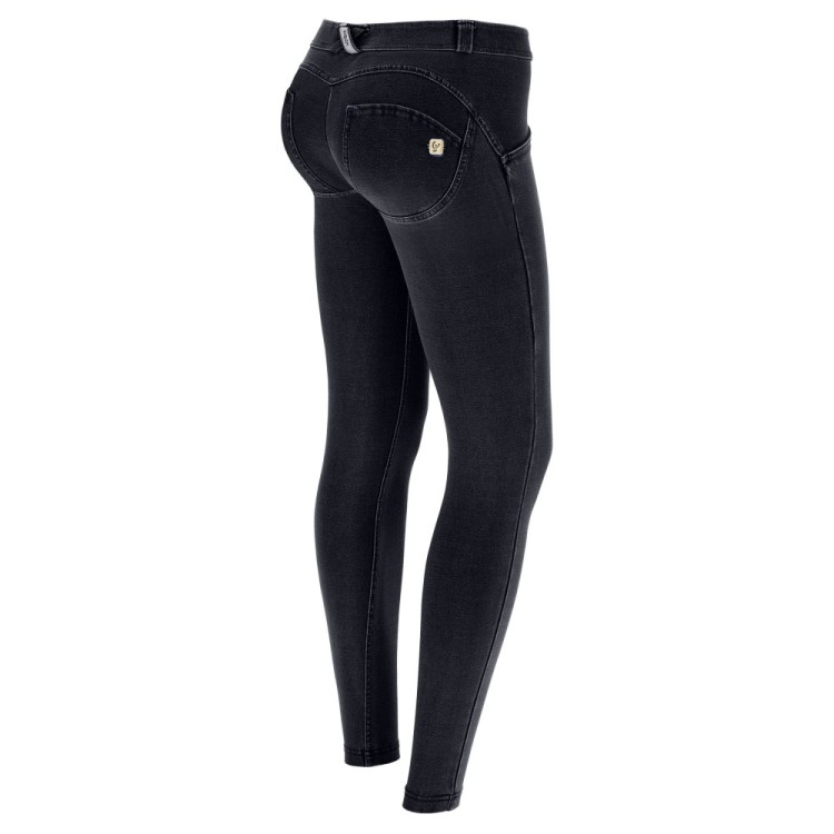 Freddy WR.UP® Damen Push-Up Jeans - Low Waist Super Skinny - Schwarz – Schwarze Nähte - J7N