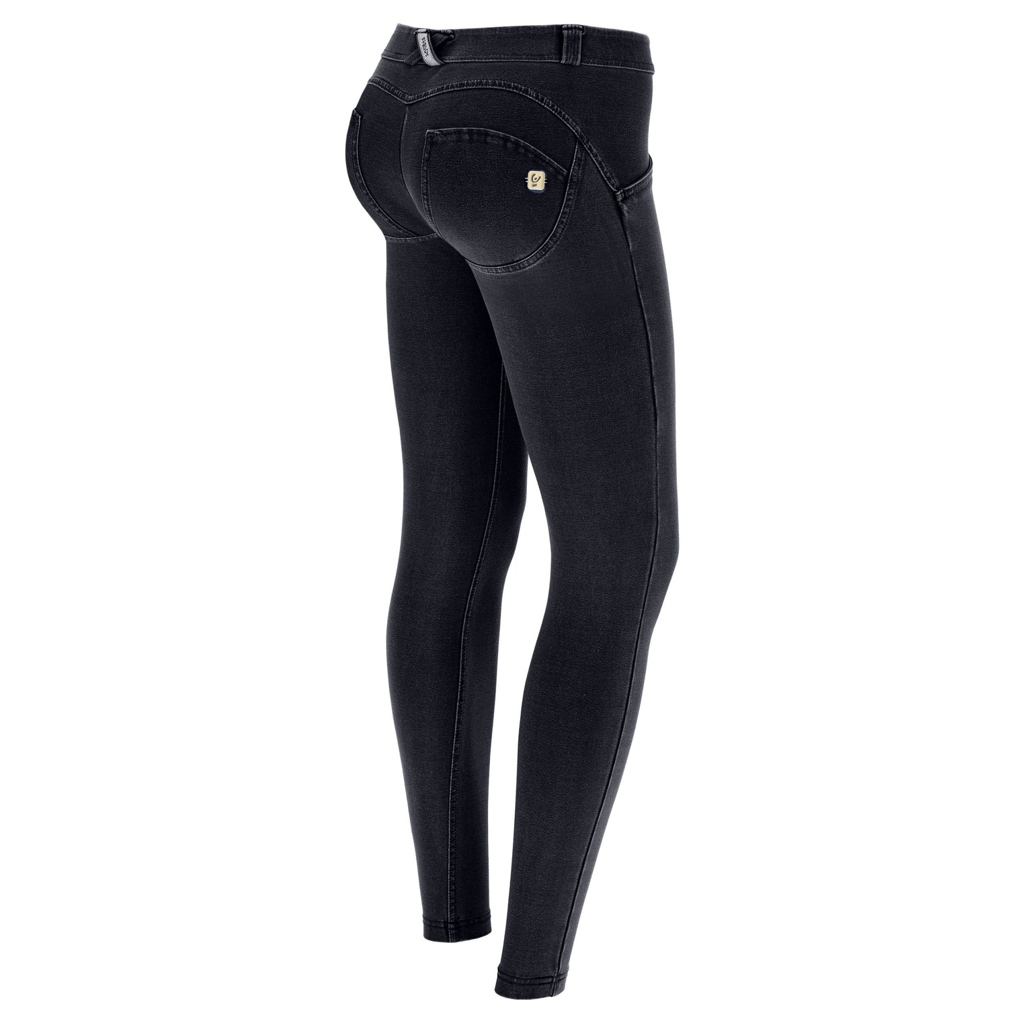 Freddy WR.UP® Damen Push-Up Jeans - Low Waist Super Skinny - Schwarz – Schwarze Nähte - J7N Freddy WR.UP® Damen Push-Up Jeans - Low Waist Super Skinny - Schwarz – Schwarze Nähte - J7N