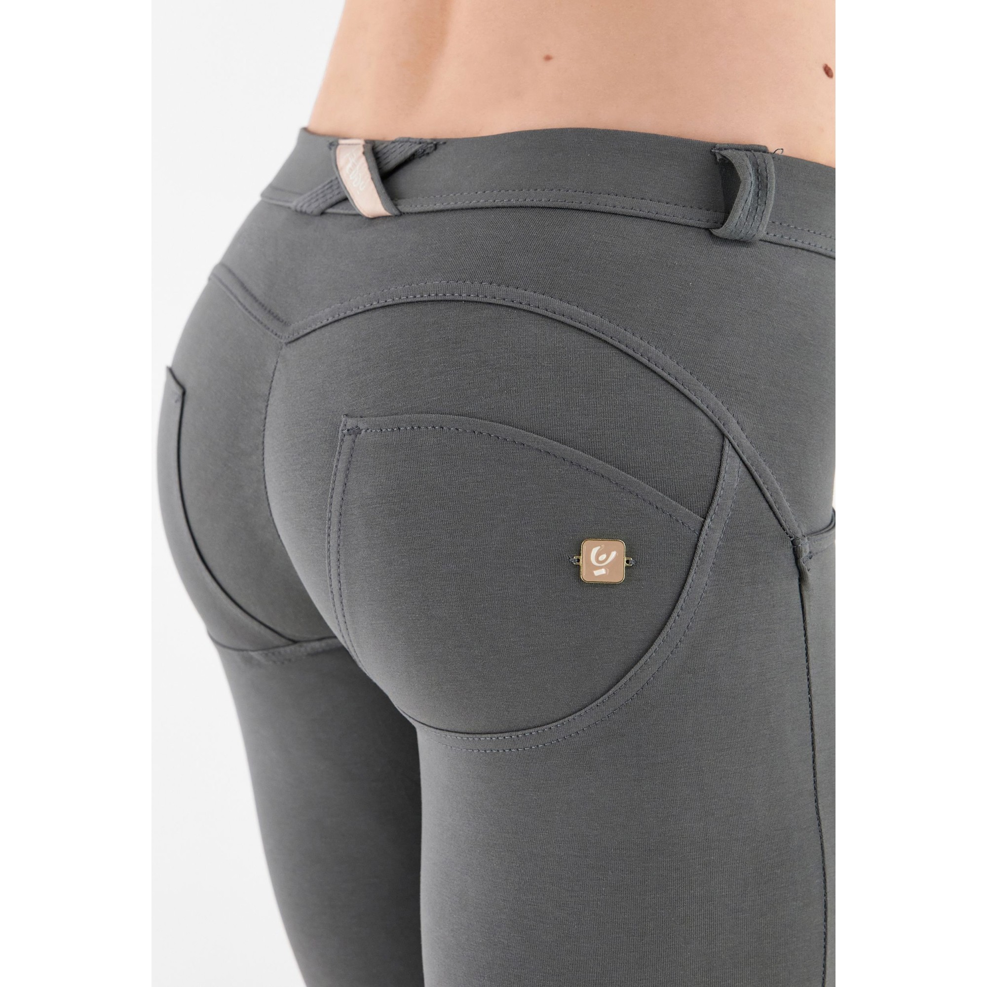 Freddy WR.UP® Damen Push-Up Hose - Regular Waist Super Skinny - Grau Freddy WR.UP® Damen Push-Up Hose - Regular Waist Super Skinny - Grau