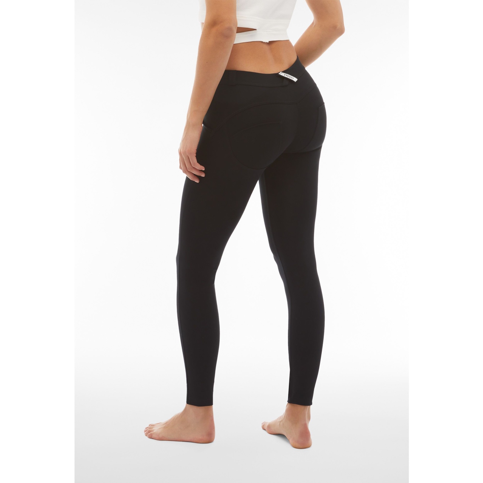 Freddy WR.UP® Damen Push-Up Hose - Regular Waist Skinny -Schwarz Freddy WR.UP® Damen Push-Up Hose - Regular Waist Skinny -Schwarz