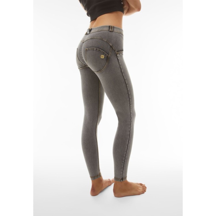 Freddy WR.UP® Damen Push-Up Jeans - Regular Waist Super Skinny - Grau - Gelbe Nähte