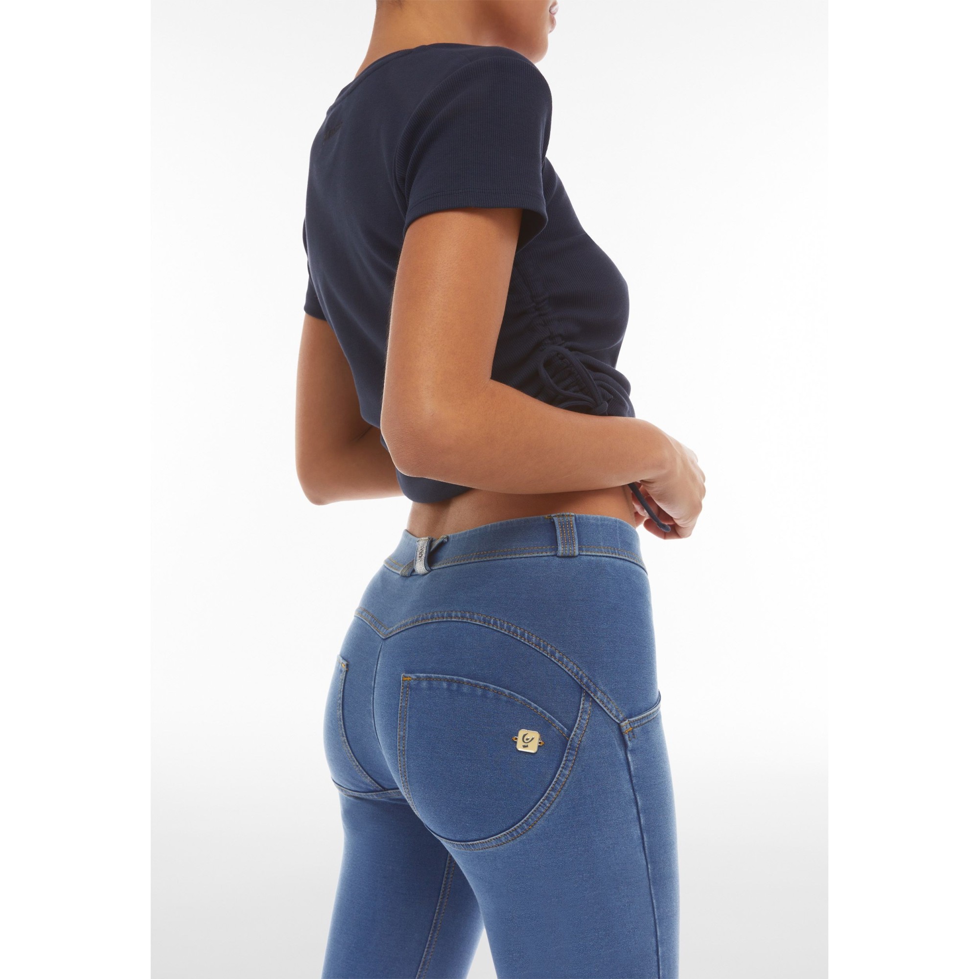 Freddy WR.UP® Damen Push-Up Jeans - Regular Waist Skinny - Hellblau - Gelbe Nähte Freddy WR.UP® Damen Push-Up Jeans - Regular Waist Skinny - Hellblau - Gelbe Nähte