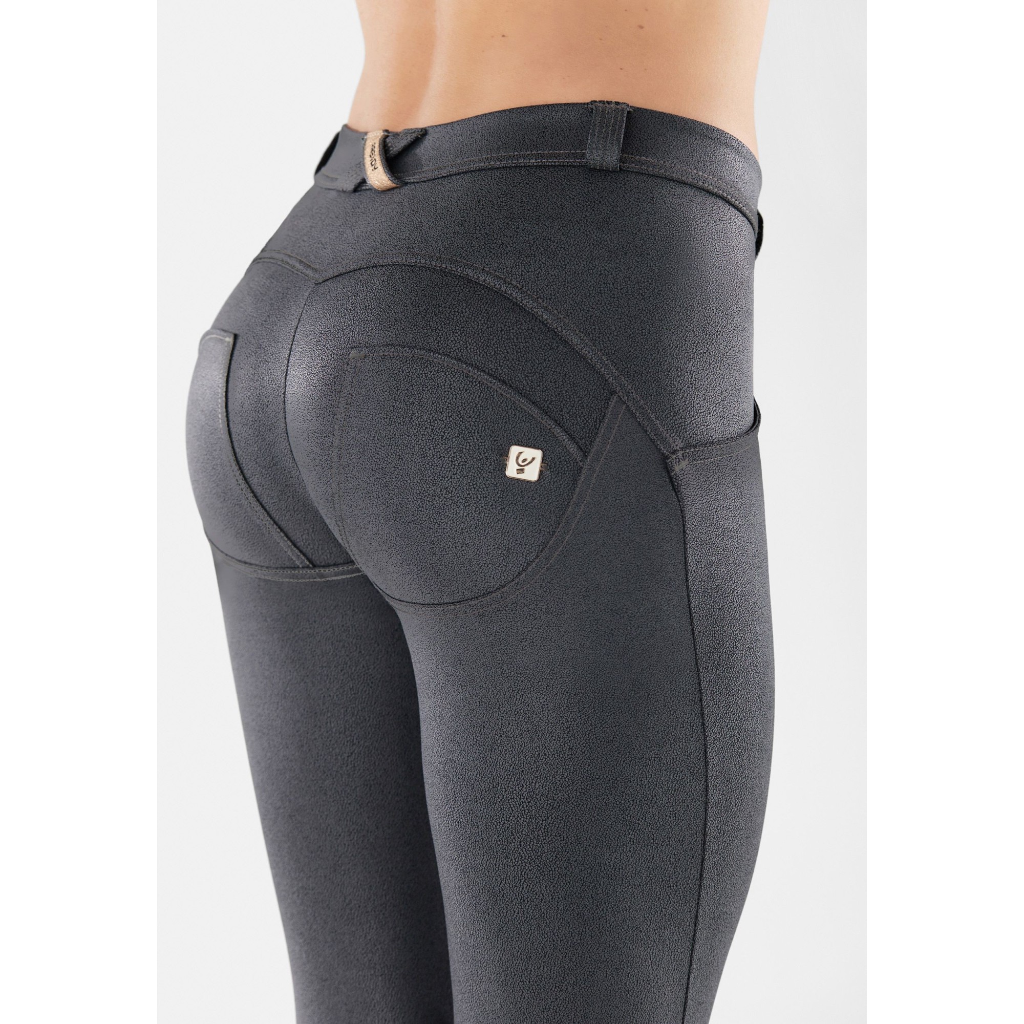 Freddy WR.UP® Special Damen Push-Up Hose - Regular Waist Skinny - Schwarz - N0 Freddy WR.UP® Special Damen Push-Up Hose - Regular Waist Skinny - Schwarz - N0