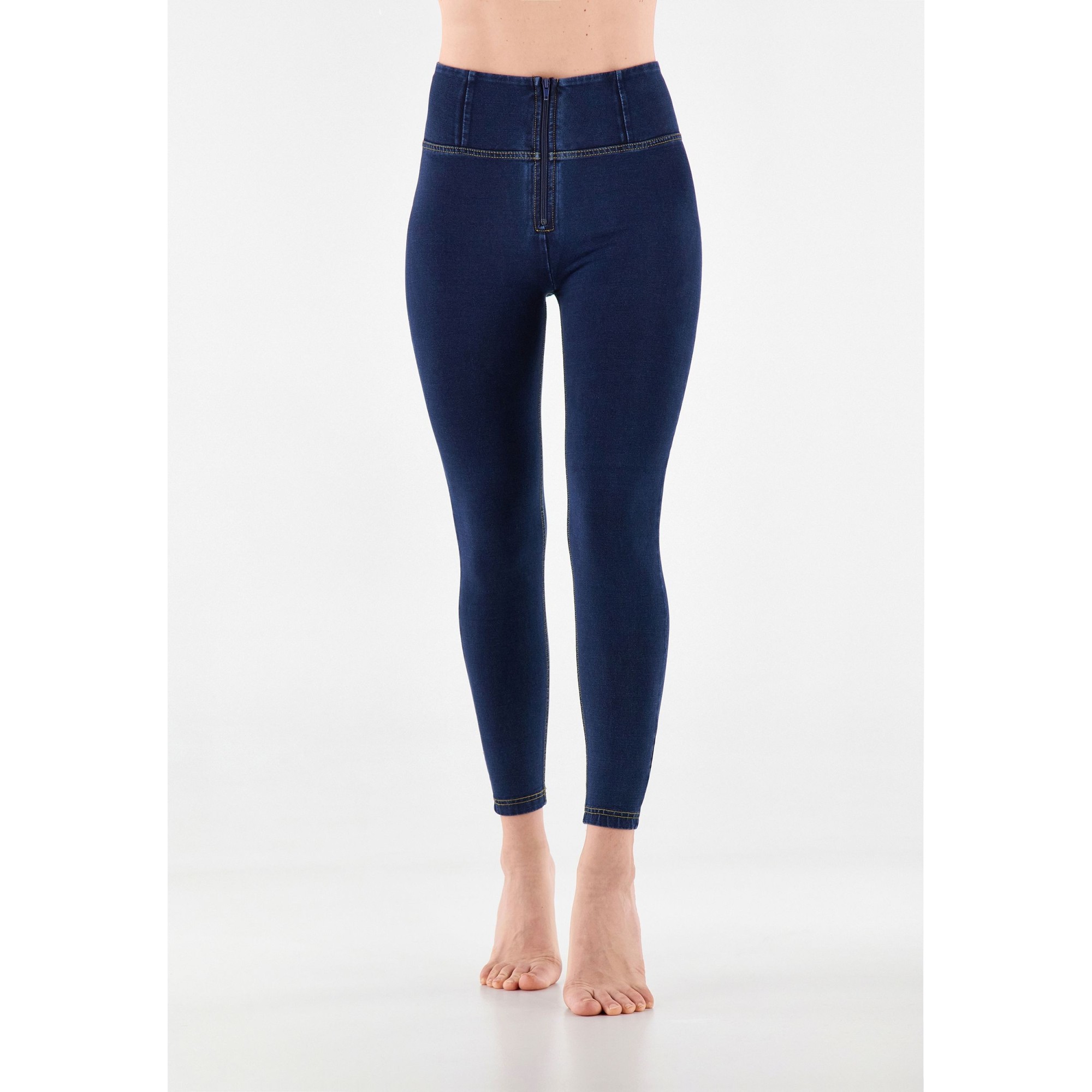 Freddy WR.UP® Damen Push-Up Jeans - 7/8 High Waist Super Skinny - Indigoblau - Gelbe Nähte Freddy WR.UP® Damen Push-Up Jeans - 7/8 High Waist Super Skinny - Indigoblau - Gelbe Nähte