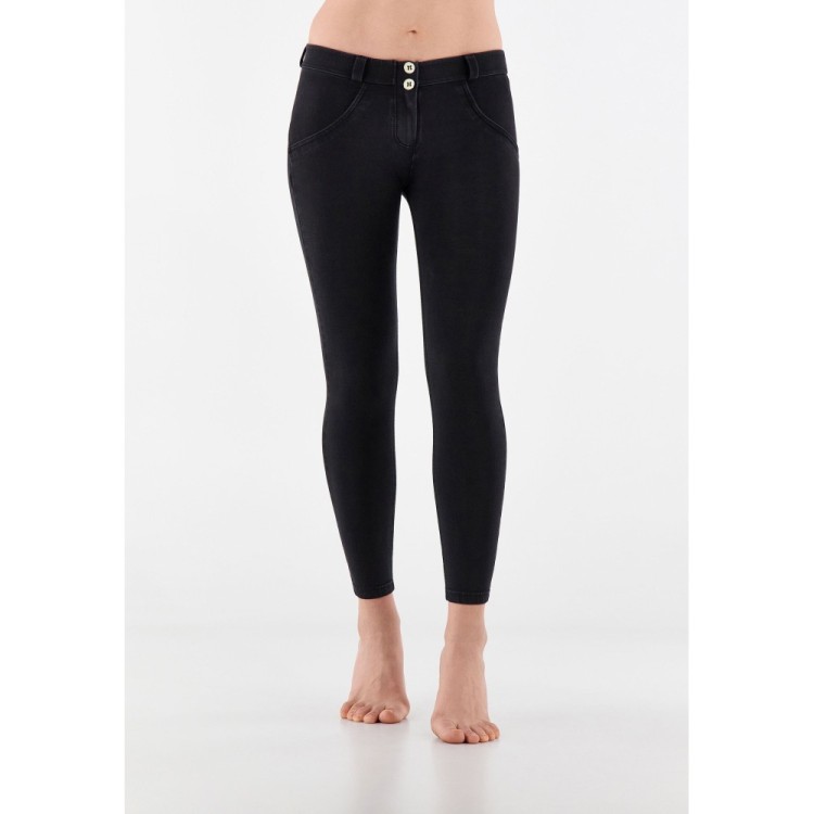 Freddy WR.UP® Damen Push-Up Jeans - 7/8 Regular Waist Skinny - Schwarz - Schwarze Nähte