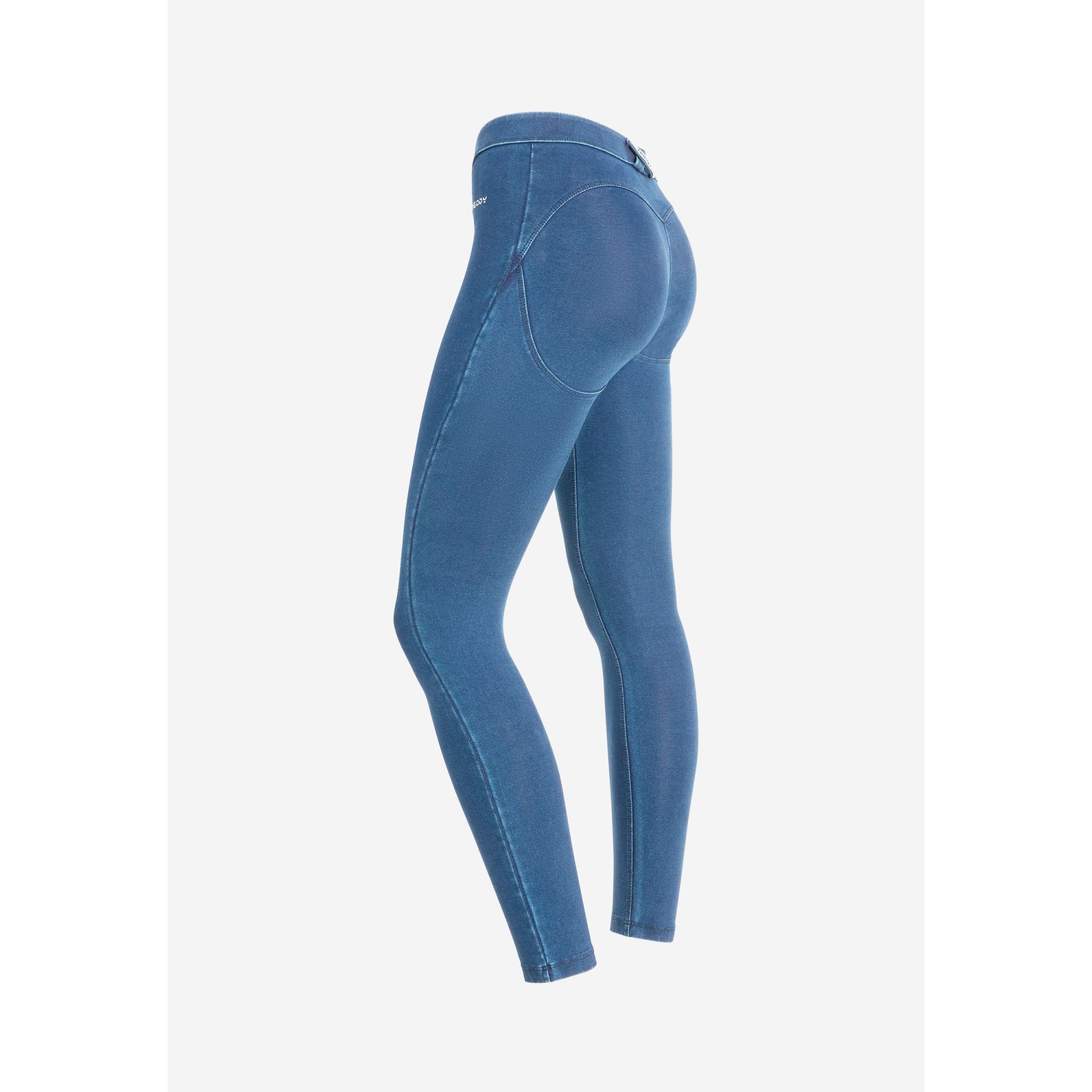 Freddy WR.UP® Core Damen Push-Up Jeans - 7/8 Regular Waist Super Skinny - Denim hell - Blaue Nähte - J4B Freddy WR.UP® Core Damen Push-Up Jeans - 7/8 Regular Waist Super Skinny - Denim hell - Blaue Nähte - J4B