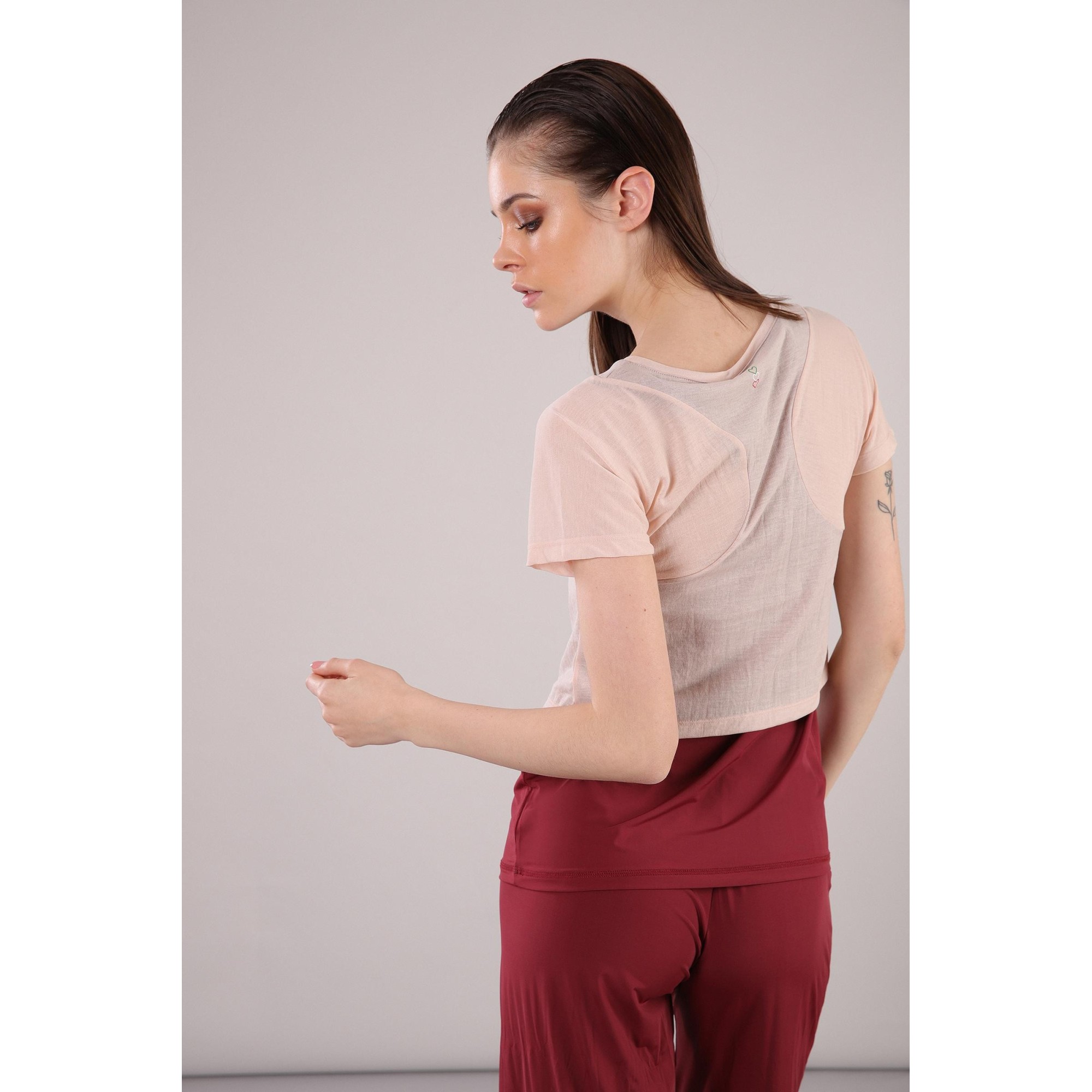 Freddy Yoga T-Shirt - doppellagiger Stoff - Made in Italy - Cordovan - Cameo Rosé - K85P0 Freddy Yoga T-Shirt - doppellagiger Stoff - Made in Italy - Cordovan - Cameo Rosé - K85P0