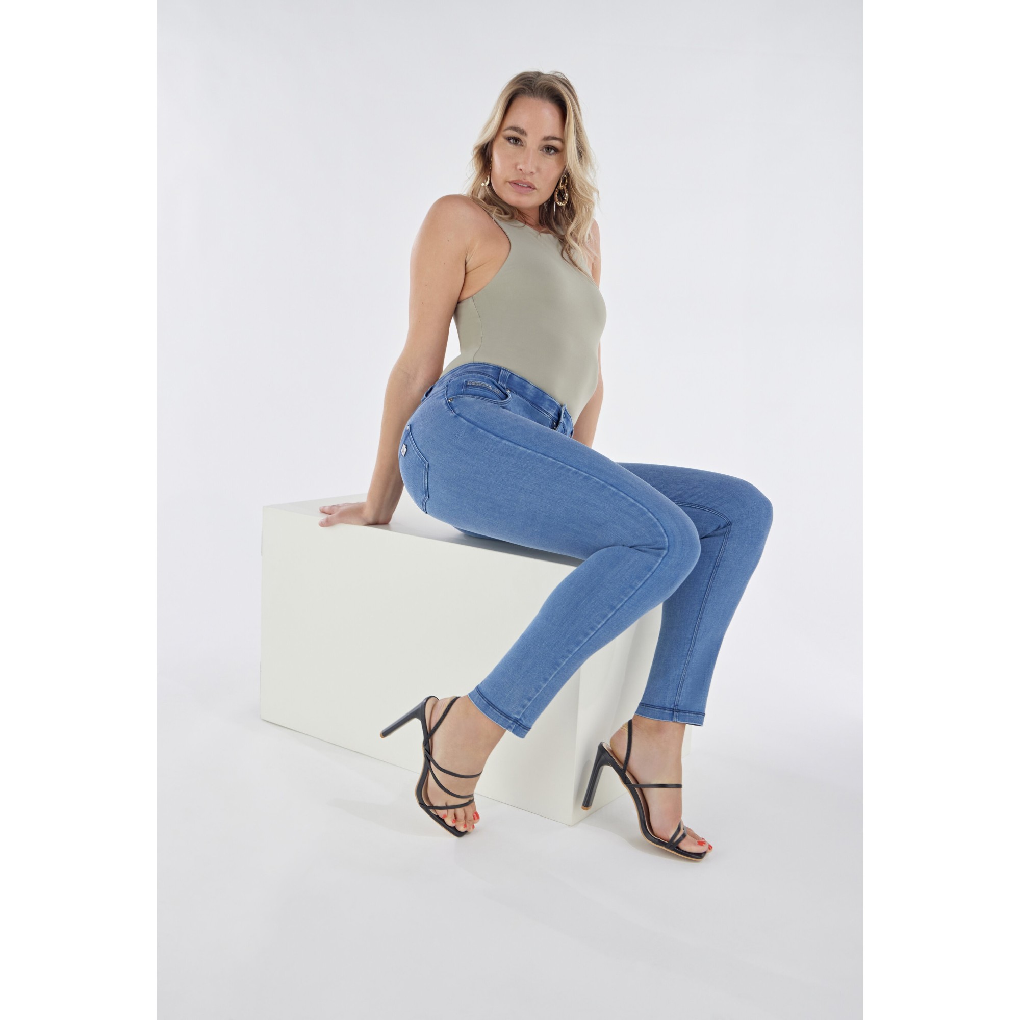 Freddy Fit Jeans - Regular Waist Skinny - Clear Denim - Blue Seam - J4B Freddy Fit Jeans - Regular Waist Skinny - Clear Denim - Blue Seam - J4B