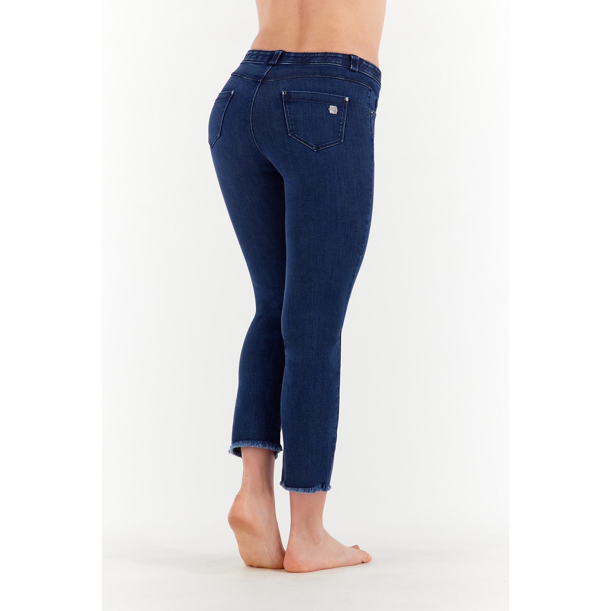 Freddy Fit Jeans - Regular Waist Straight - Cropped - Dark Denim – Blue Seam - J0B Freddy Fit Jeans - Regular Waist Straight - Cropped - Dark Denim – Blue Seam - J0B
