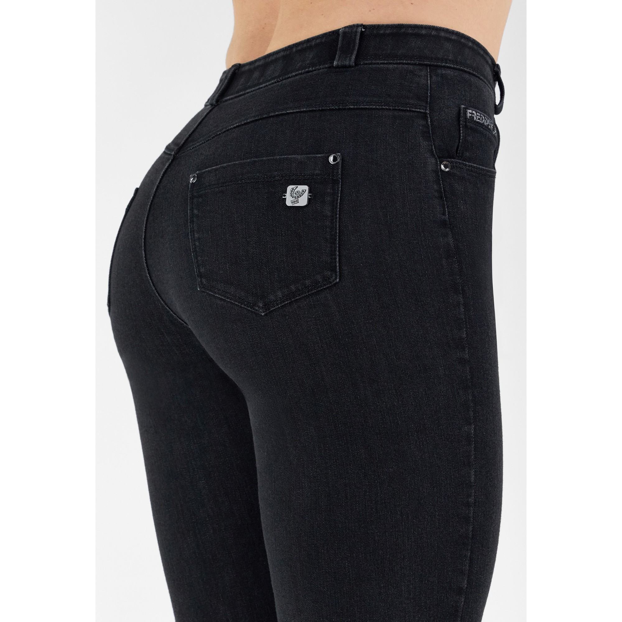 Freddy Fit Jeans - High Waist Wide Leg - Black Denim – Black Seam - J7N Freddy Fit Jeans - High Waist Wide Leg - Black Denim – Black Seam - J7N