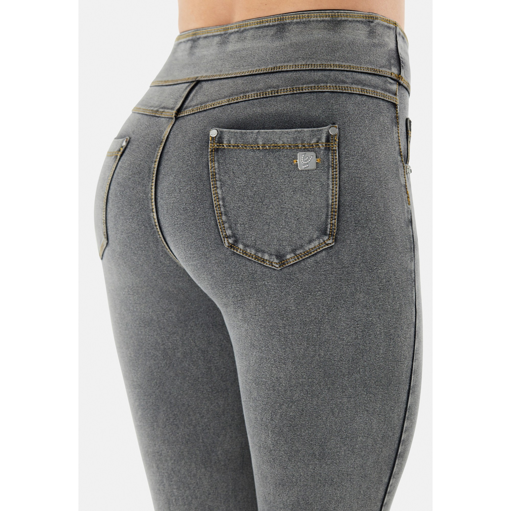 Freddy N.O.W.® Yoga Damen Comfort Jeans - Skinny - Grau - Gelbe Nähte Freddy N.O.W.® Yoga Damen Comfort Jeans - Skinny - Grau - Gelbe Nähte