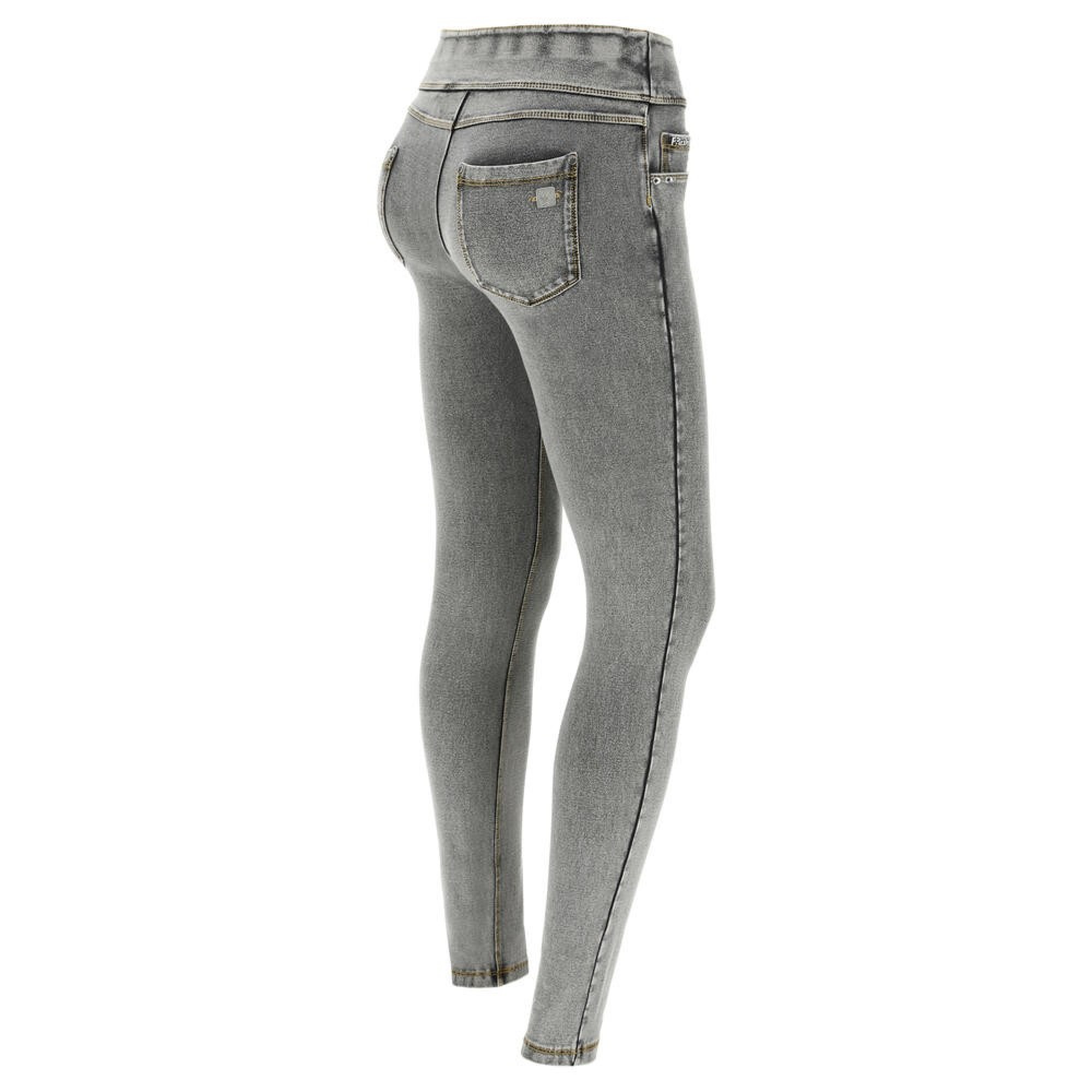 Freddy N.O.W.® Yoga Damen Comfort Jeans - Skinny - Grau - Gelbe Nähte Freddy N.O.W.® Yoga Damen Comfort Jeans - Skinny - Grau - Gelbe Nähte