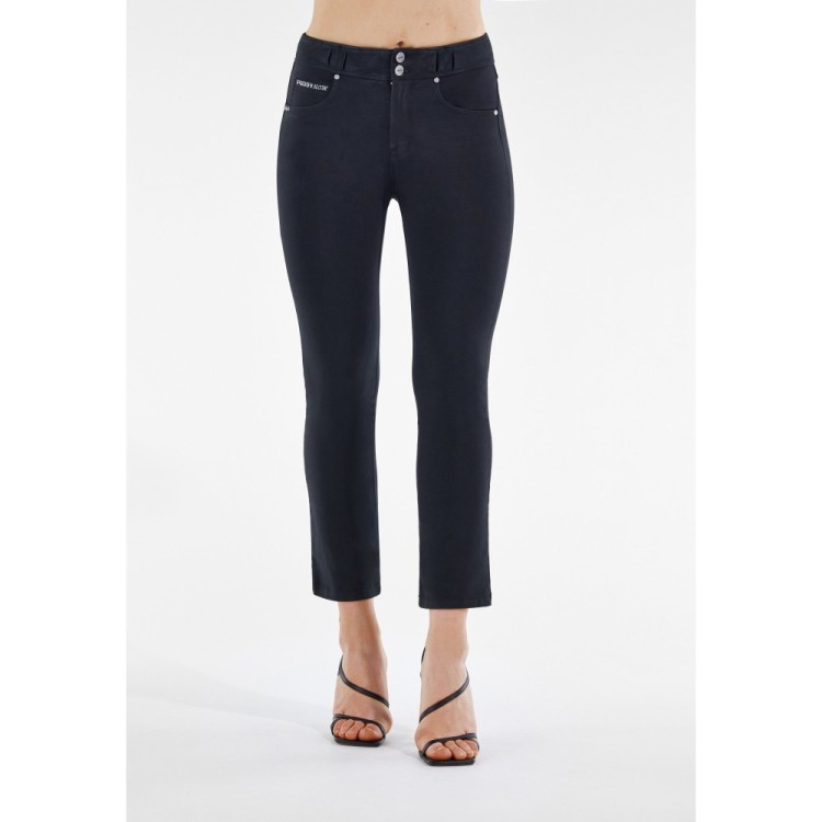 Freddy N.O.W.® Damen Comfort Hose - 7/8 Mid Waist Flare - Garment Dyed - Schwarz - N0