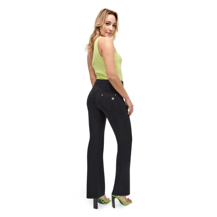 Freddy N.O.W.® Yoga Damen Comfort Hose - Mid Waist Straight - umschlagbarer Taillenbund - Garment Dyed - Schwarz - N0