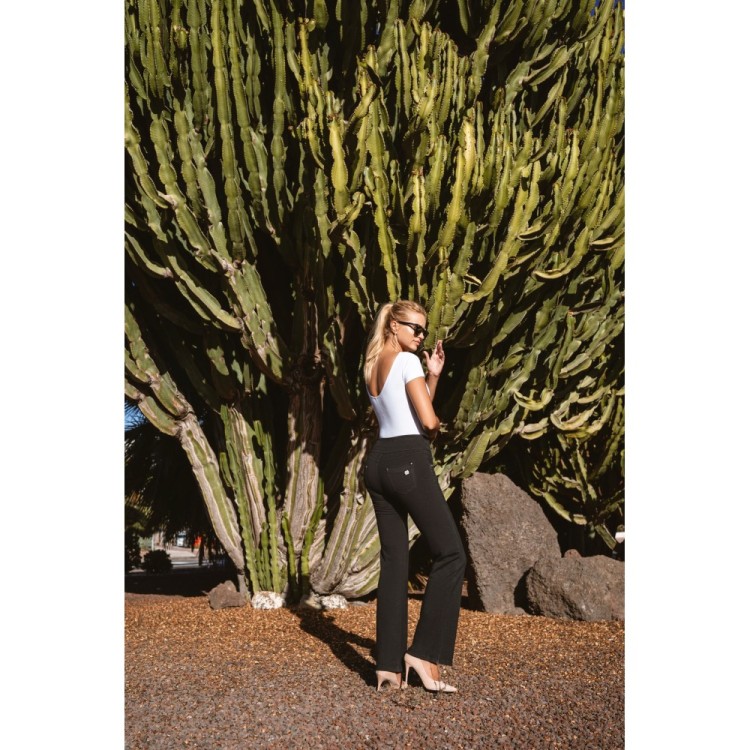Freddy N.O.W.® Yoga Damen Comfort Hose - Mid Waist Straight - umschlagbarer Taillenbund - Garment Dyed - Schwarz - N0