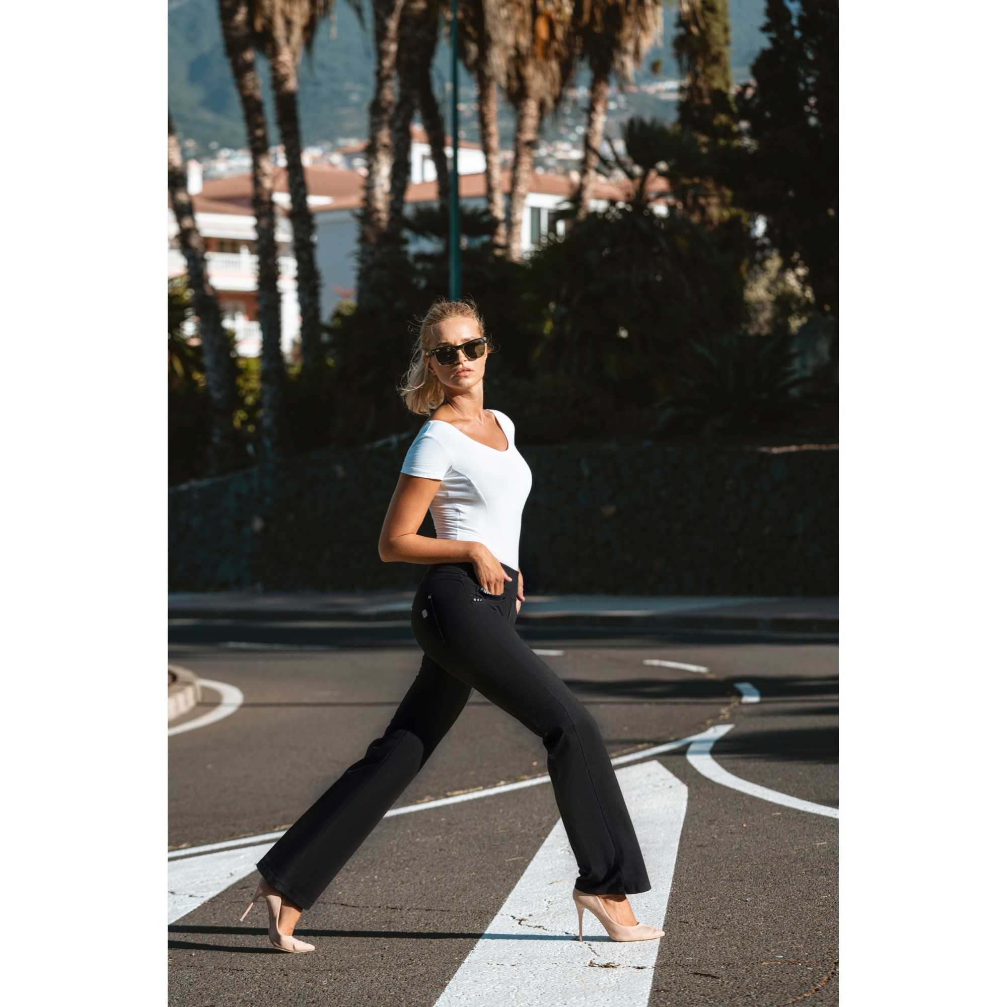Freddy N.O.W.® Yoga Damen Comfort Hose - Mid Waist Straight - umschlagbarer Taillenbund - Garment Dyed - Schwarz - N0 Freddy N.O.W.® Yoga Damen Comfort Hose - Mid Waist Straight - umschlagbarer Taillenbund - Garment Dyed - Schwarz - N0