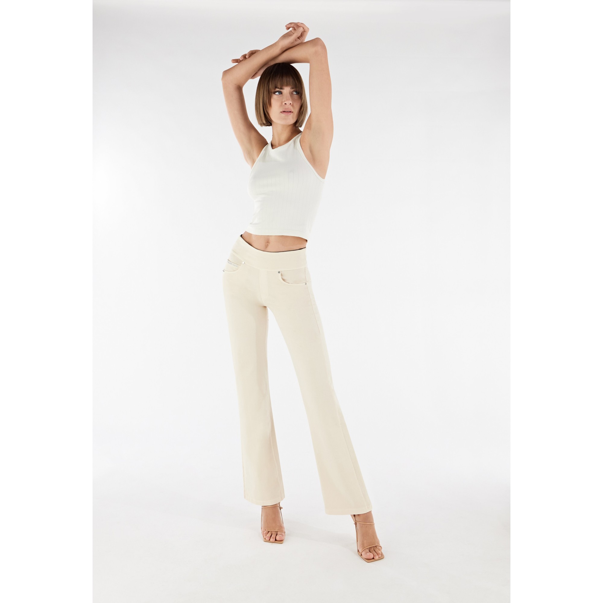 Freddy N.O.W.® Yoga Damen Comfort Hose - Mid Waist Straight - umschlagbarer Taillenbund - Garment Dyed - Beige - Z115 Freddy N.O.W.® Yoga Damen Comfort Hose - Mid Waist Straight - umschlagbarer Taillenbund - Garment Dyed - Beige - Z115