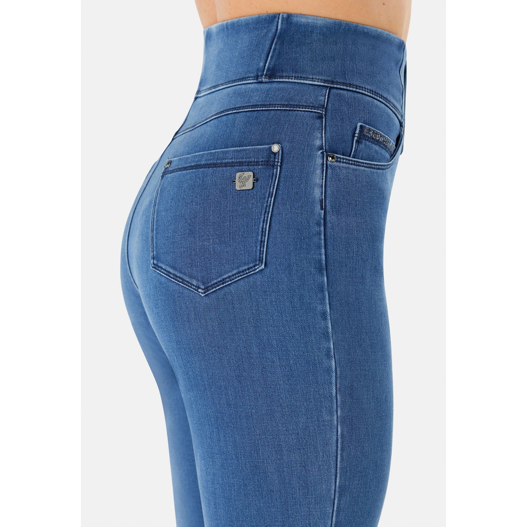 Freddy Fit Jeans - Buttoned Super High Waist Skinny - Clear Denim – Blue Seam - J4B Freddy Fit Jeans - Buttoned Super High Waist Skinny - Clear Denim – Blue Seam - J4B