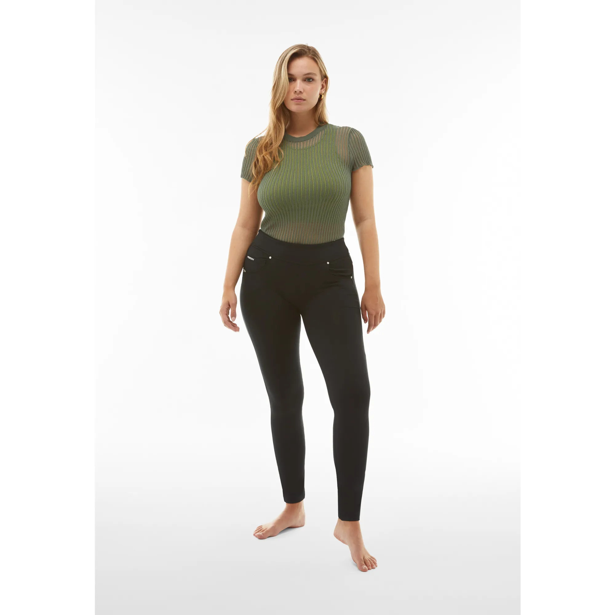 Freddy N.O.W.® Eco Yoga Tech Damen Comfort Hose - Mid Waist Skinny - Schwarz Freddy N.O.W.® Eco Yoga Tech Damen Comfort Hose - Mid Waist Skinny - Schwarz