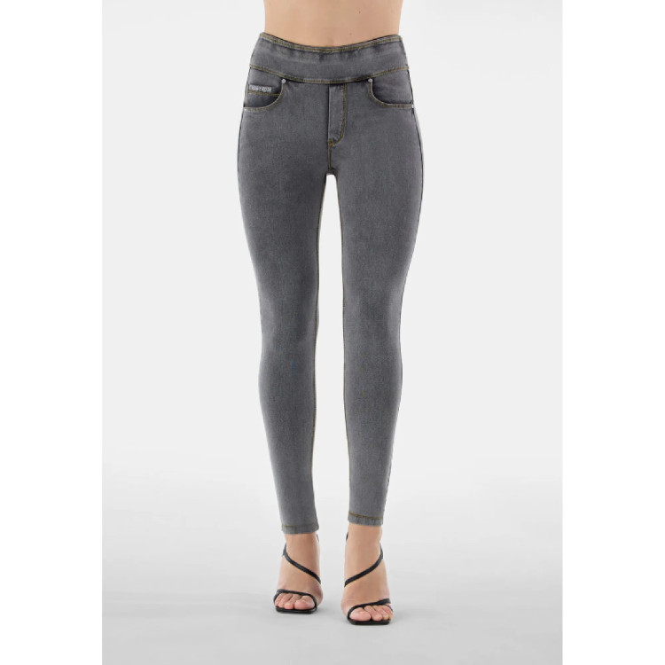 Freddy N.O.W.® Yoga Damen Comfort Jeans - Mid Waist Skinny - Grau – Gelbe Nähte - J3Y