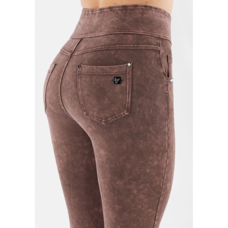 Freddy N.O.W.® Yoga Damen Comfort Jeans - High Waist Skinny - Stückgefärbt - Dunkelbraun - M29