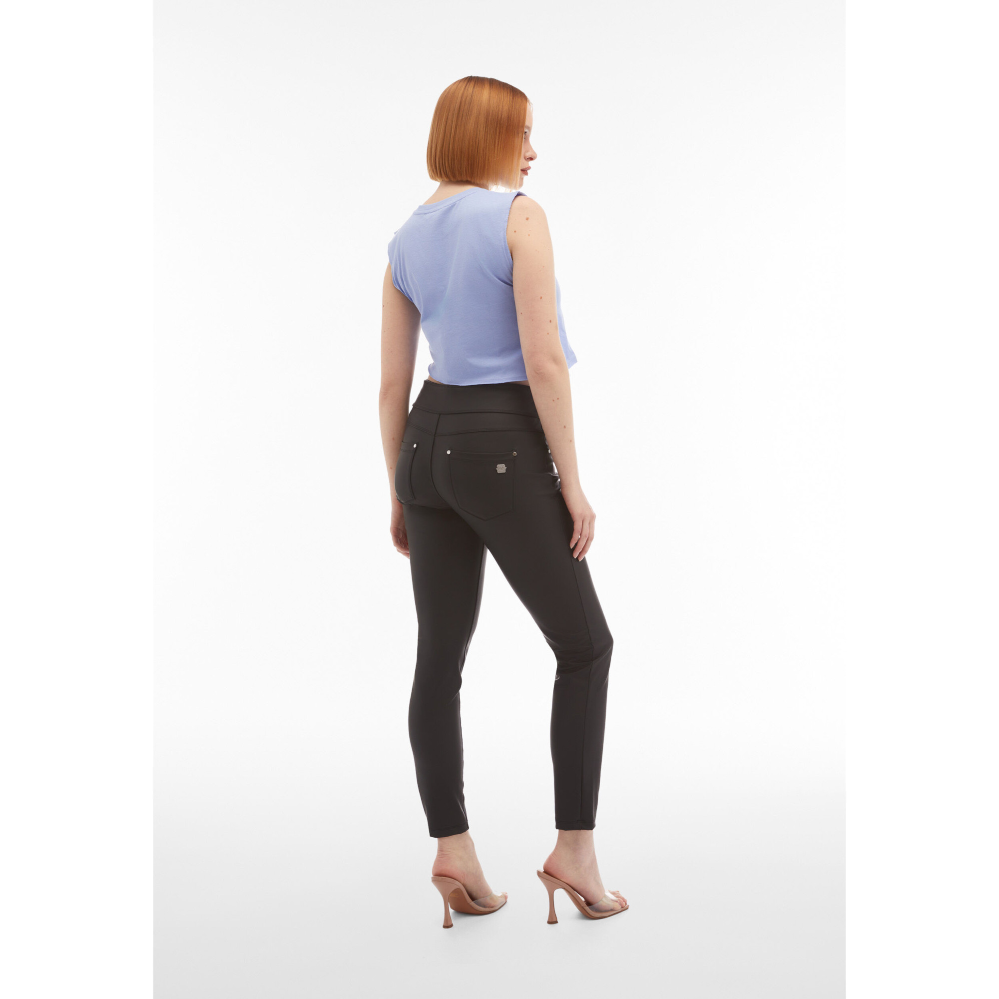 Freddy N.O.W.® Yoga Vegan Leather Damen Comfort Lederhose - Mid Waist Skinny - Schwarz Freddy N.O.W.® Yoga Vegan Leather Damen Comfort Lederhose - Mid Waist Skinny - Schwarz