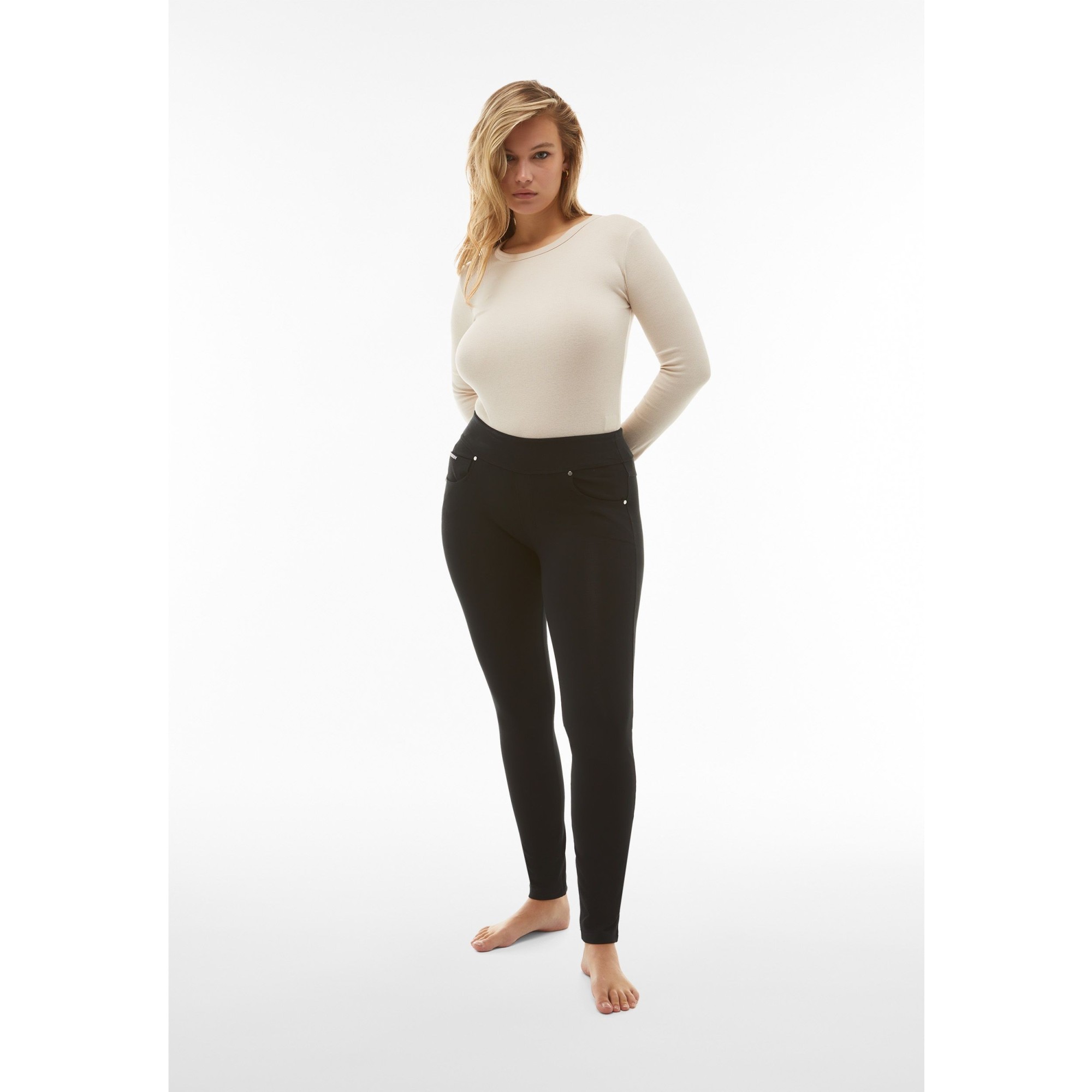 Freddy N.O.W.® Yoga Damen Comfort Hose - Mid Waist Skinny - Schwarz - N0 Freddy N.O.W.® Yoga Damen Comfort Hose - Mid Waist Skinny - Schwarz - N0
