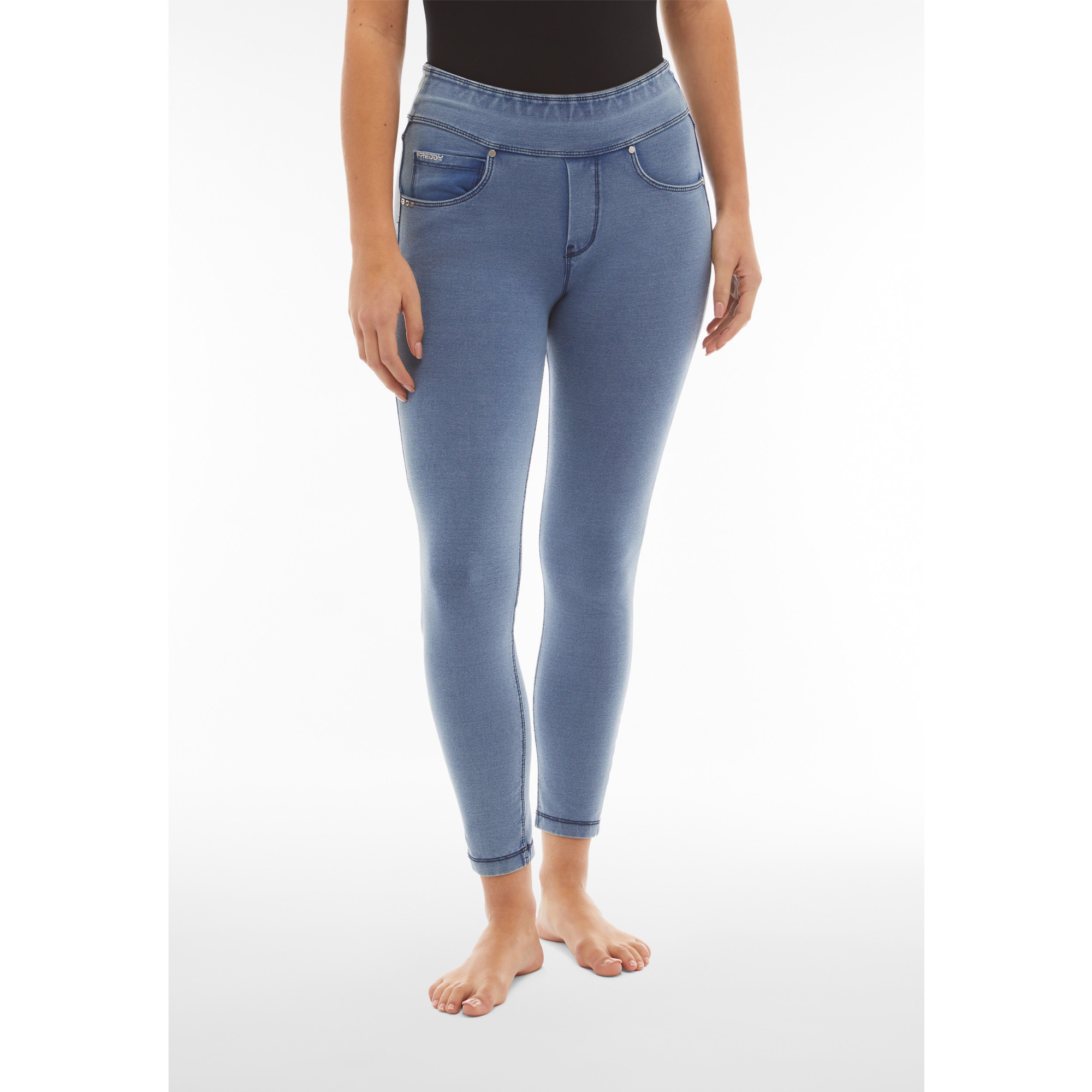 Freddy N.O.W.® Yoga Eco Damen Comfort Jeans - 7/8 Mid Waist Skinny - Denim hell - Blaue Nähte - J107B Freddy N.O.W.® Yoga Eco Damen Comfort Jeans - 7/8 Mid Waist Skinny - Denim hell - Blaue Nähte - J107B