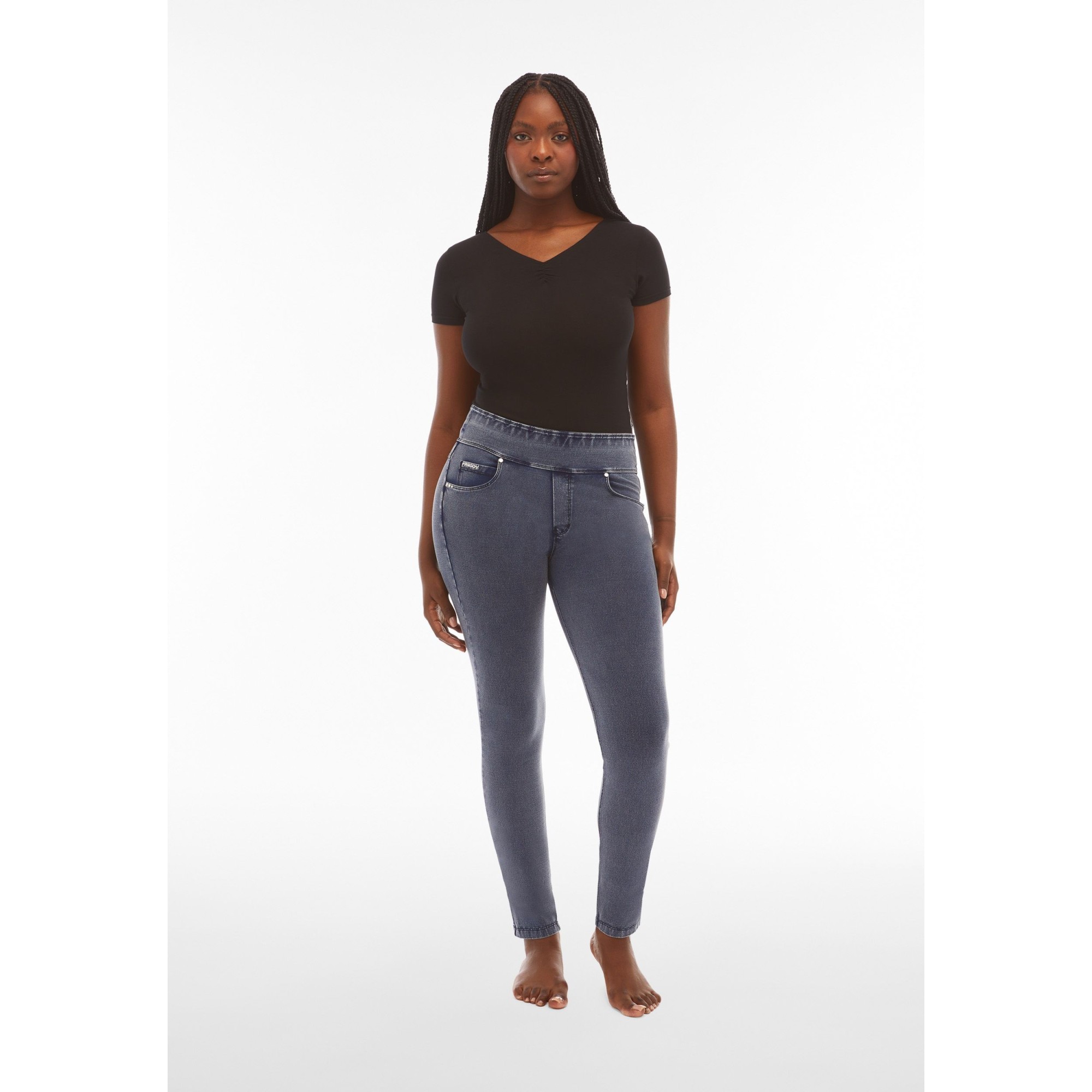 Freddy N.O.W.® Yoga Eco Damen Comfort Jeans - Mid Waist Skinny - Denim hell - Blaue Nähte - J109B Freddy N.O.W.® Yoga Eco Damen Comfort Jeans - Mid Waist Skinny - Denim hell - Blaue Nähte - J109B