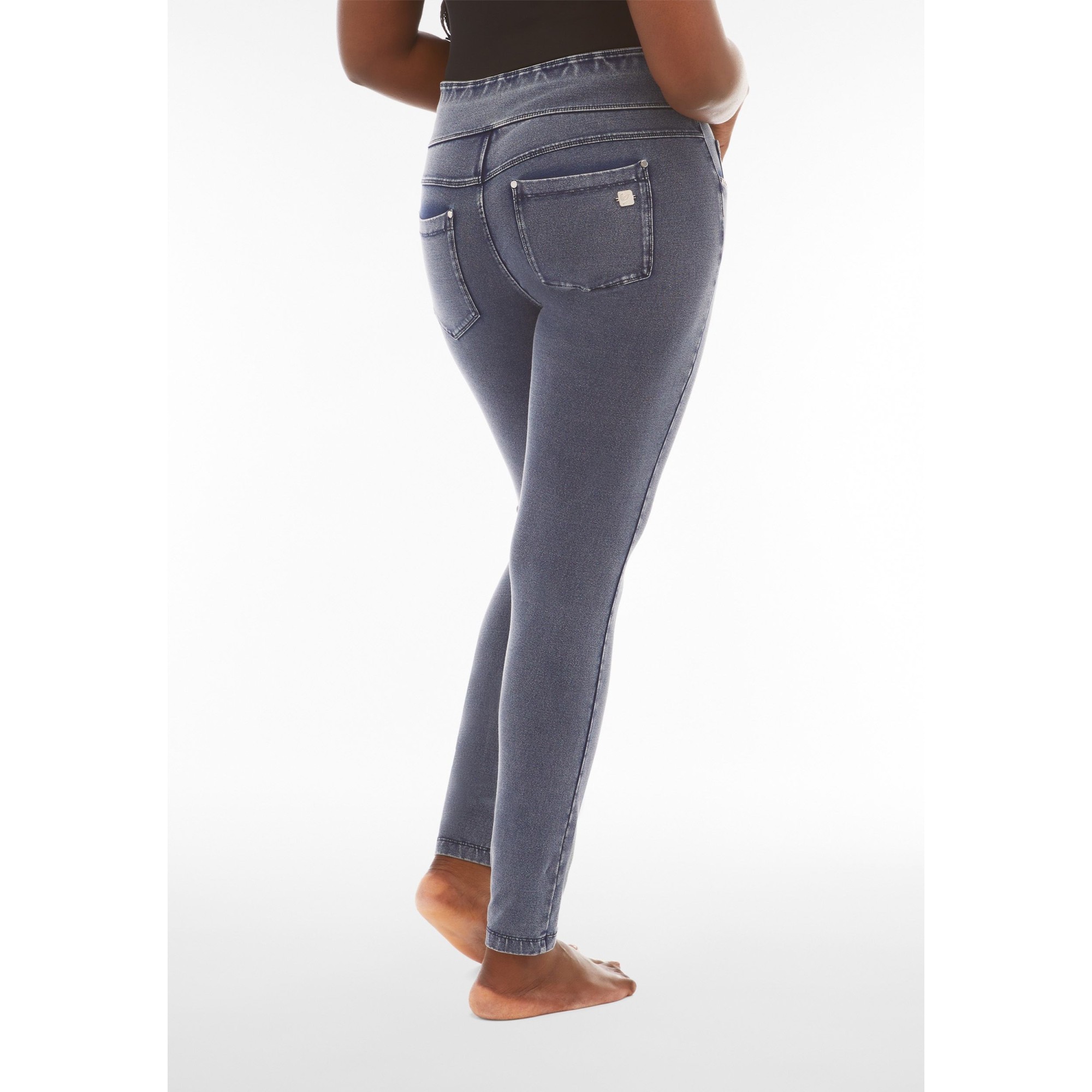 Freddy N.O.W.® Yoga Eco Damen Comfort Jeans - Mid Waist Skinny - Denim hell - Blaue Nähte - J109B Freddy N.O.W.® Yoga Eco Damen Comfort Jeans - Mid Waist Skinny - Denim hell - Blaue Nähte - J109B