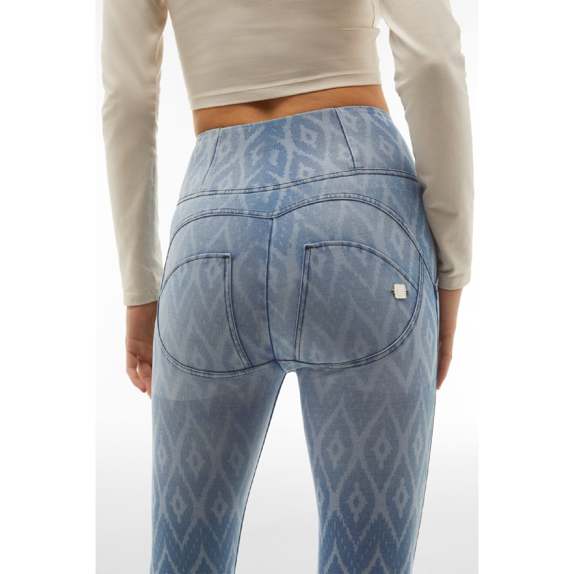 Freddy WR.UP® Damen Push-Up Jeans - 7/8 High Waist Skinny - Allover Laserprint - Denim - Blaue Nähte - J170B Freddy WR.UP® Damen Push-Up Jeans - 7/8 High Waist Skinny - Allover Laserprint - Denim - Blaue Nähte - J170B