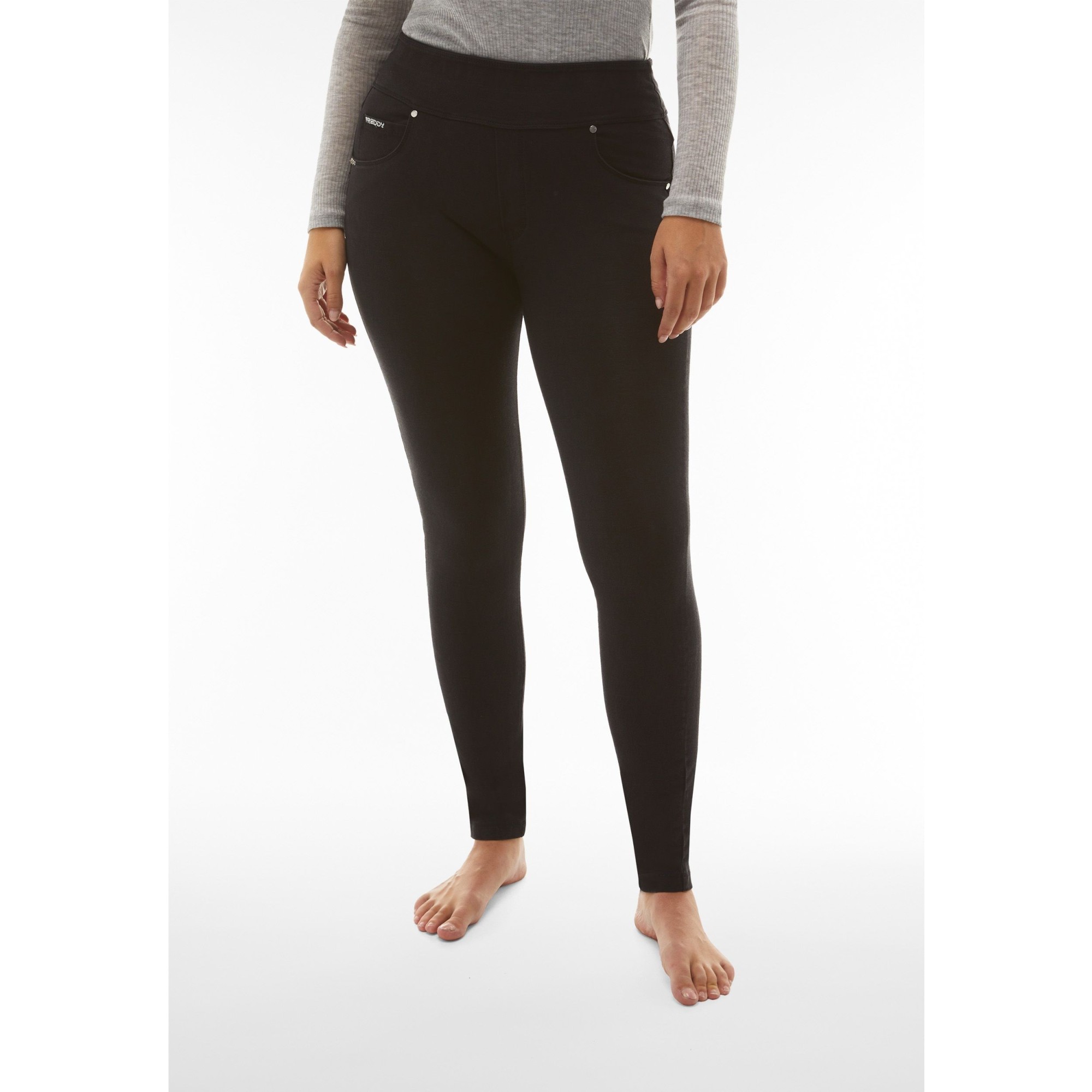 Freddy N.O.W.® Yoga Damen Comfort Jeans - Mid Waist Skinny - Schwarz - Schwarze Nähte - J7N Freddy N.O.W.® Yoga Damen Comfort Jeans - Mid Waist Skinny - Schwarz - Schwarze Nähte - J7N