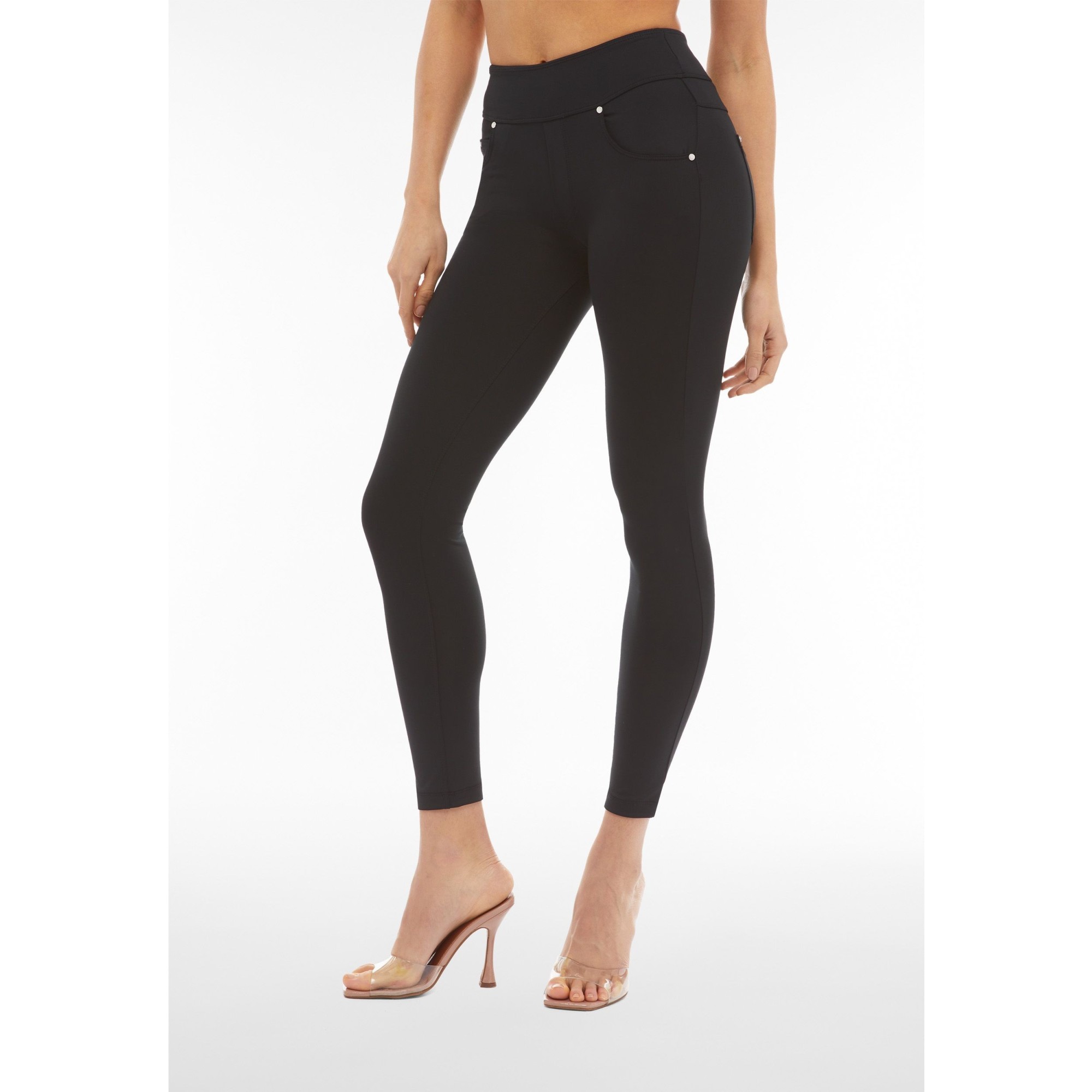 Freddy N.O.W.® Eco Yoga Tech Damen Comfort Hose - Mid Waist Skinny - Schwarz Freddy N.O.W.® Eco Yoga Tech Damen Comfort Hose - Mid Waist Skinny - Schwarz
