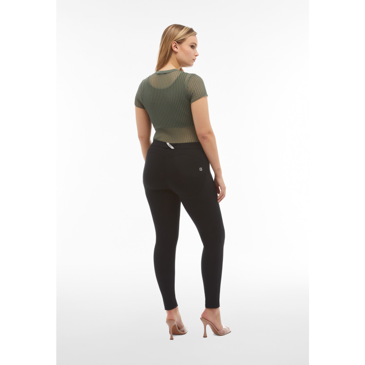 Freddy WR.UP® Core Damen Push-Up Hose - 7/8 Regular Waist Super Skinny - Schwarz