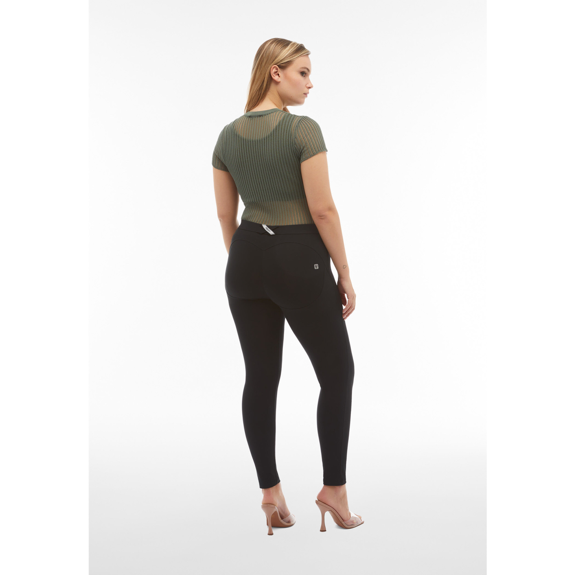 Freddy WR.UP® Core Damen Push-Up Hose - 7/8 Regular Waist Super Skinny - Schwarz Freddy WR.UP® Core Damen Push-Up Hose - 7/8 Regular Waist Super Skinny - Schwarz