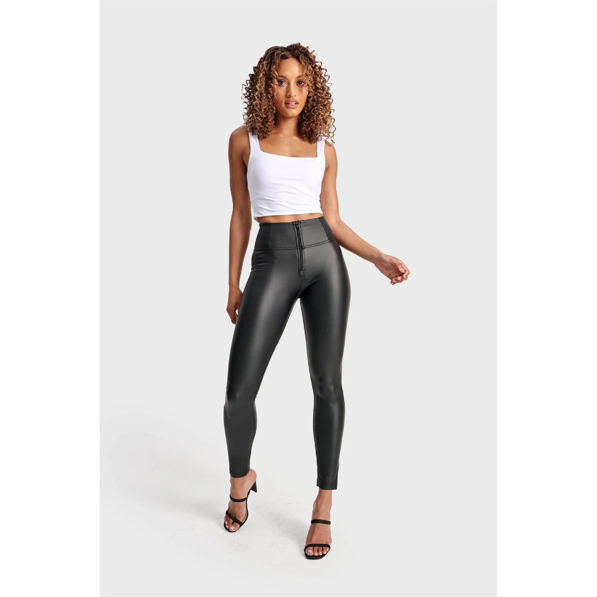 Freddy WR.UP® Vegan Leather Damen Push-Up Lederhose - High Waist Super Skinny - Schwarz Freddy WR.UP® Vegan Leather Damen Push-Up Lederhose - High Waist Super Skinny - Schwarz