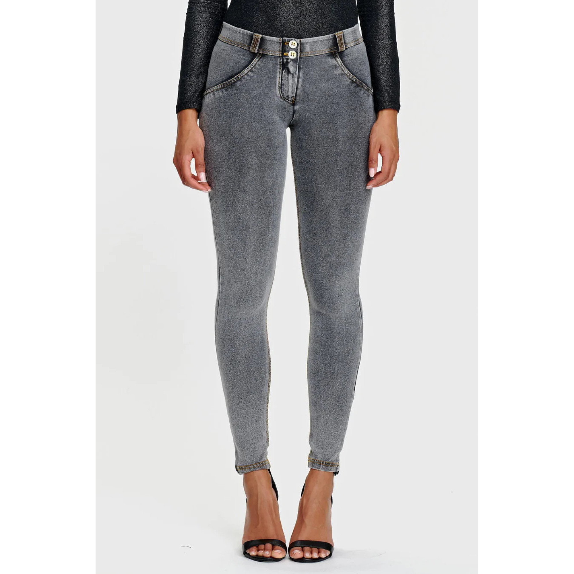 Freddy WR.UP® Damen Push-Up Jeans - Regular Waist Super Skinny - Grau - Gelbe Nähte Freddy WR.UP® Damen Push-Up Jeans - Regular Waist Super Skinny - Grau - Gelbe Nähte
