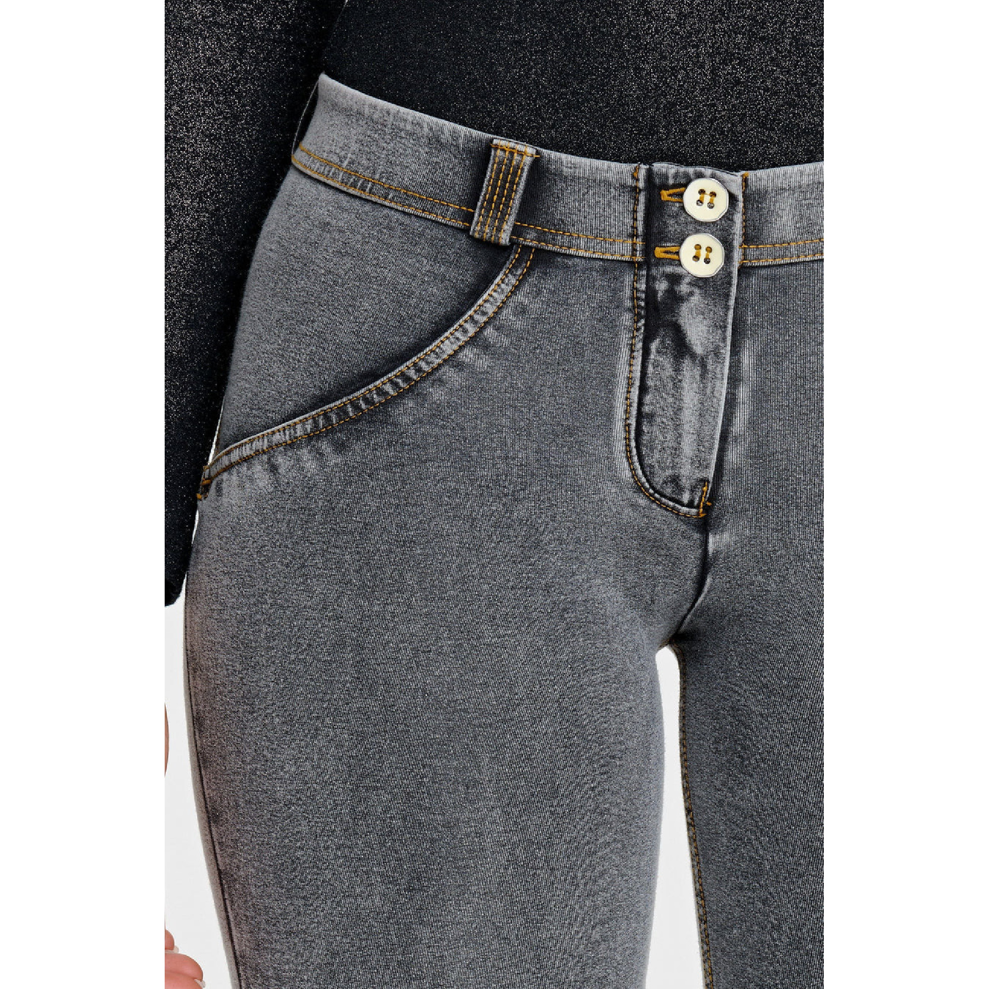 Freddy WR.UP® Damen Push-Up Jeans - Regular Waist Super Skinny - Grau - Gelbe Nähte Freddy WR.UP® Damen Push-Up Jeans - Regular Waist Super Skinny - Grau - Gelbe Nähte