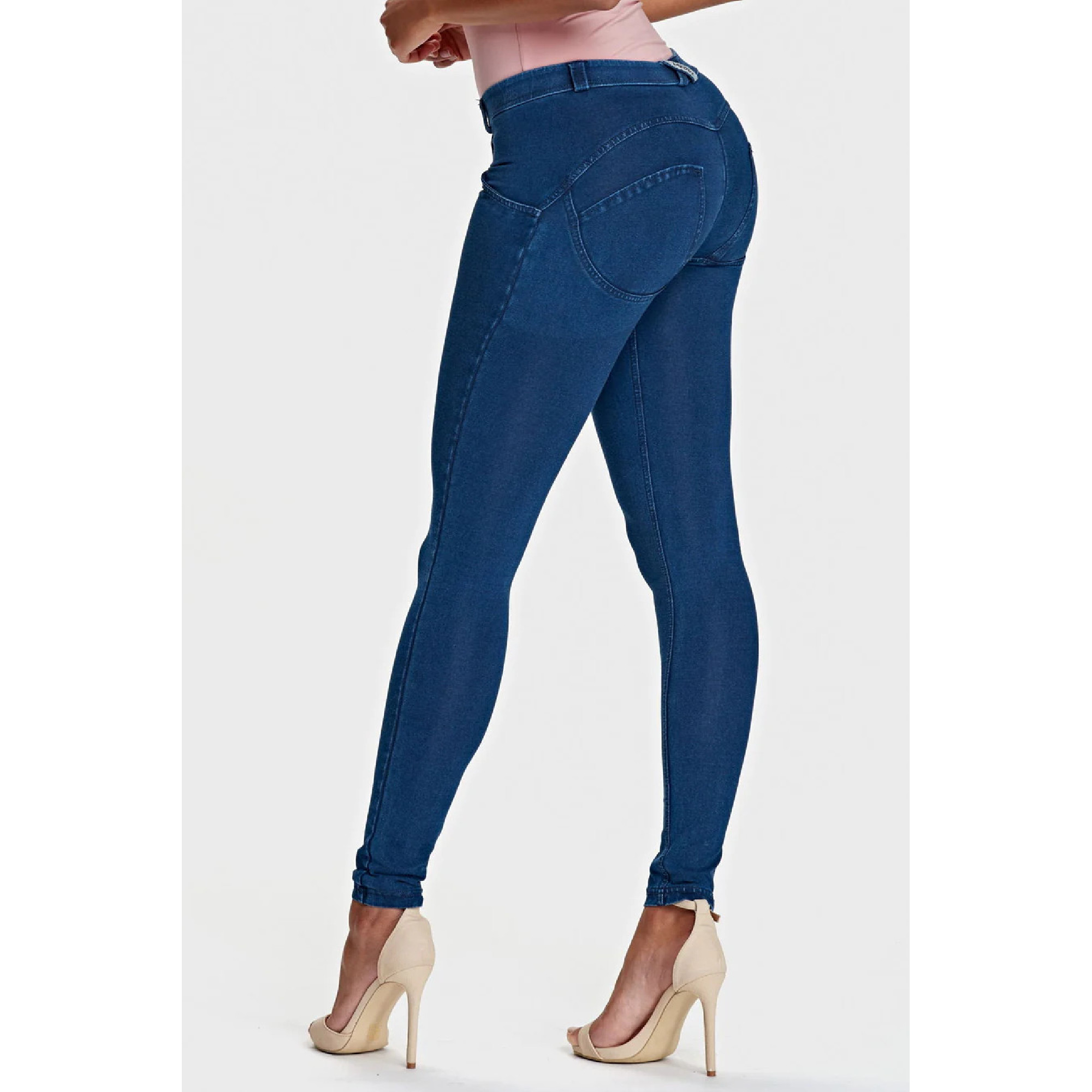 Freddy WR.UP® Damen Push-Up Jeans - Regular Waist Super Skinny - Indigoblau - Blaue Nähte Freddy WR.UP® Damen Push-Up Jeans - Regular Waist Super Skinny - Indigoblau - Blaue Nähte