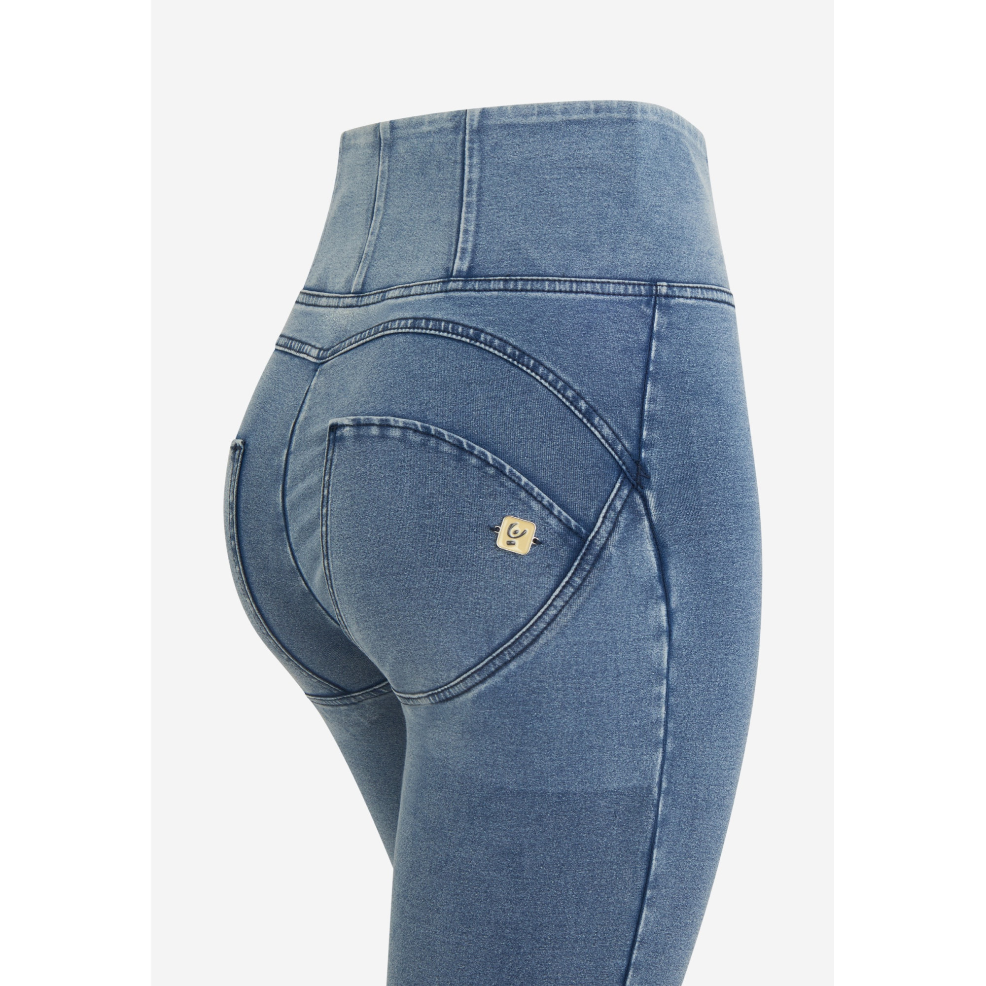 Freddy WR.UP® Damen Push-Up Jeans - 7/8 High Waist Skinny - Denim - Blaue Nähte - J108B Freddy WR.UP® Damen Push-Up Jeans - 7/8 High Waist Skinny - Denim - Blaue Nähte - J108B