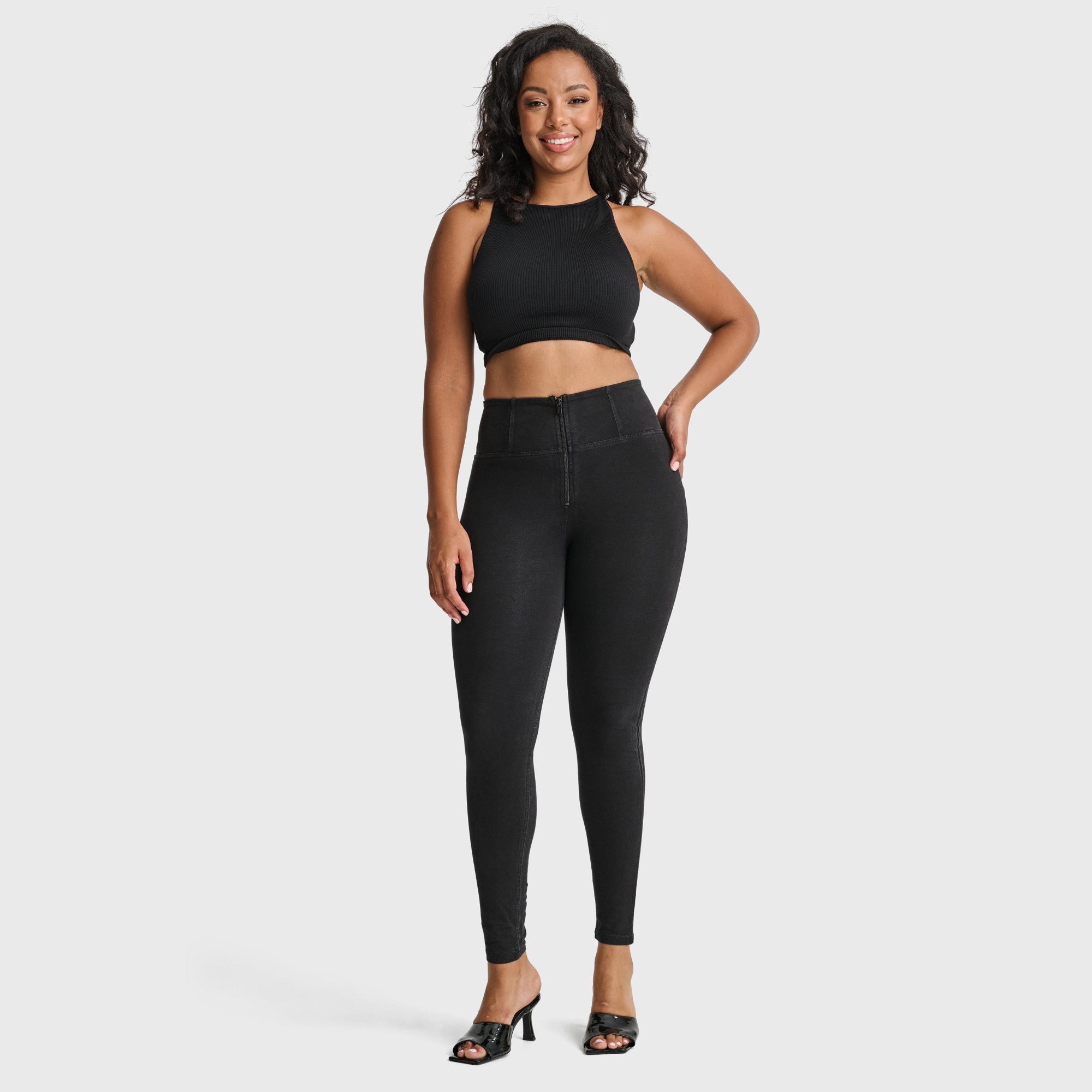 Freddy WR.UP® Damen Push-Up Jeans - High Waist Super Skinny - Schwarz - Schwarze Nähte Freddy WR.UP® Damen Push-Up Jeans - High Waist Super Skinny - Schwarz - Schwarze Nähte