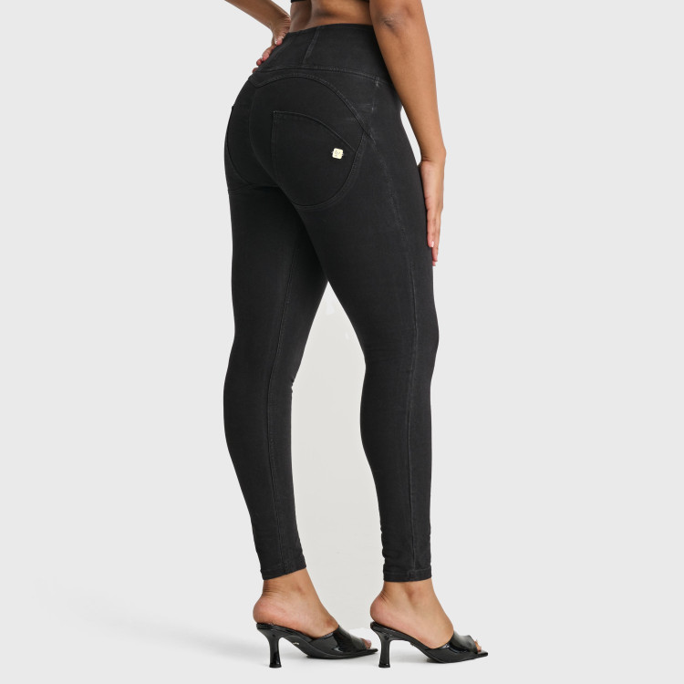 Freddy WR.UP® Damen Push-Up Jeans - High Waist Super Skinny - Schwarz - Schwarze Nähte