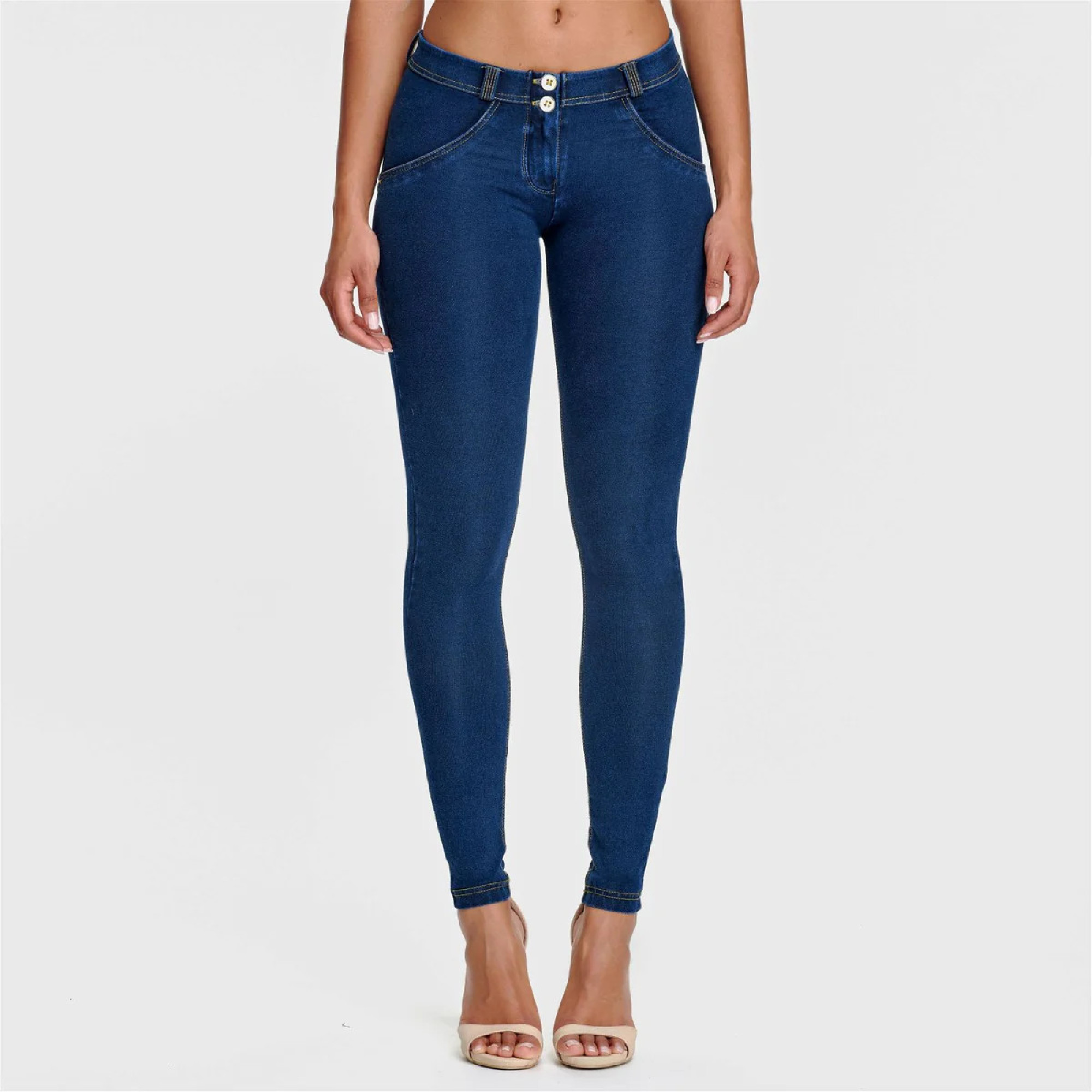 Freddy WR.UP® Damen Push-Up Jeans - Regular Waist Skinny - Indigoblau - Gelbe Nähte Freddy WR.UP® Damen Push-Up Jeans - Regular Waist Skinny - Indigoblau - Gelbe Nähte