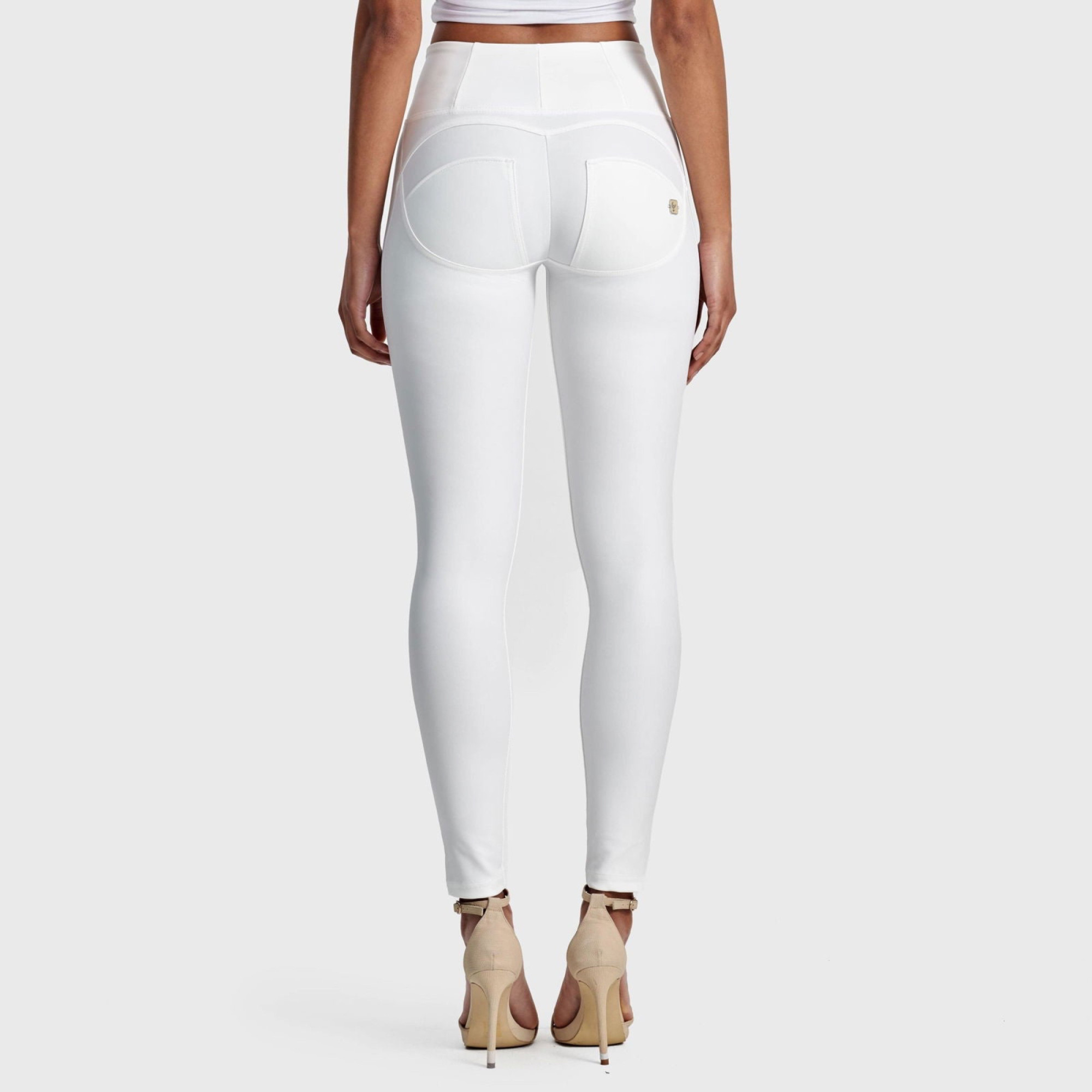 Freddy WR.UP® Vegan Leather Damen Push-Up Lederhose - High Waist Super Skinny - Weiß - W0 Freddy WR.UP® Vegan Leather Damen Push-Up Lederhose - High Waist Super Skinny - Weiß - W0