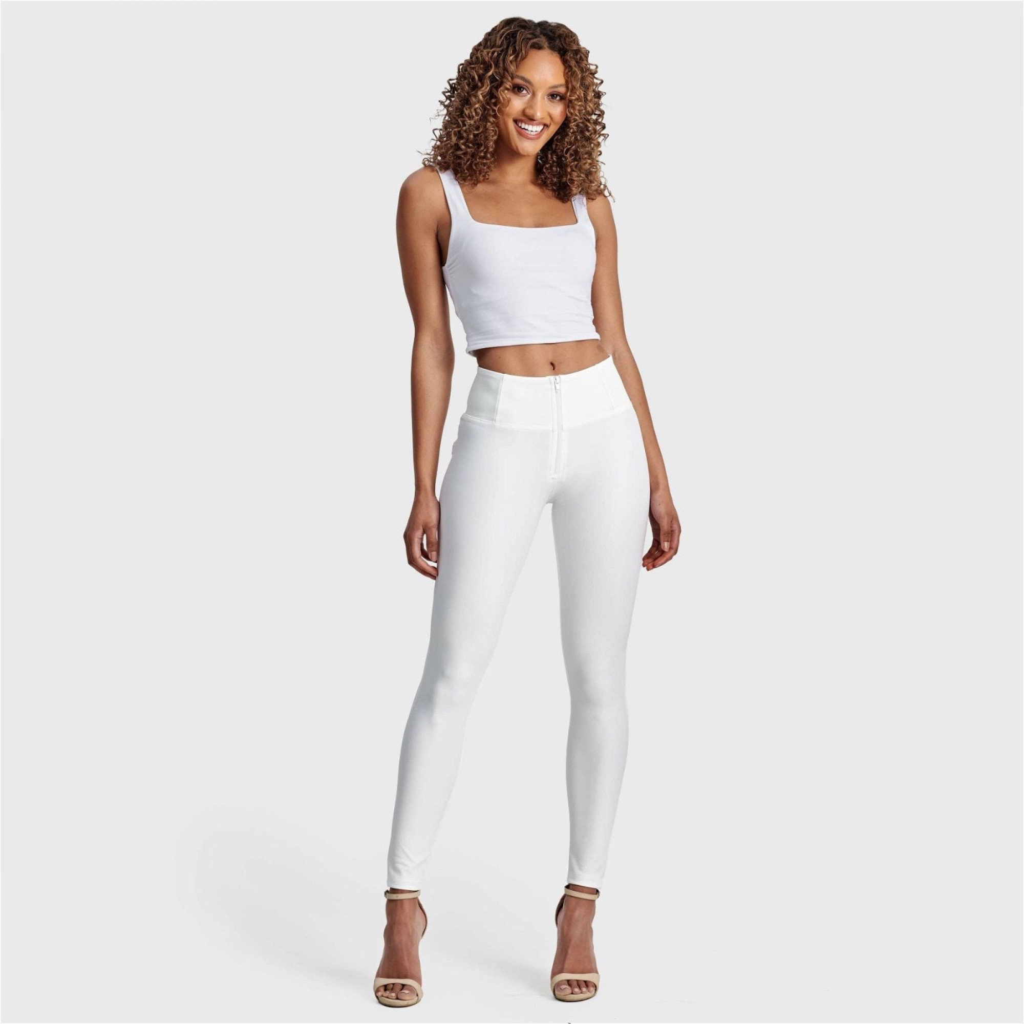 Freddy WR.UP® Vegan Leather Damen Push-Up Lederhose - High Waist Super Skinny - Weiß - W0 Freddy WR.UP® Vegan Leather Damen Push-Up Lederhose - High Waist Super Skinny - Weiß - W0