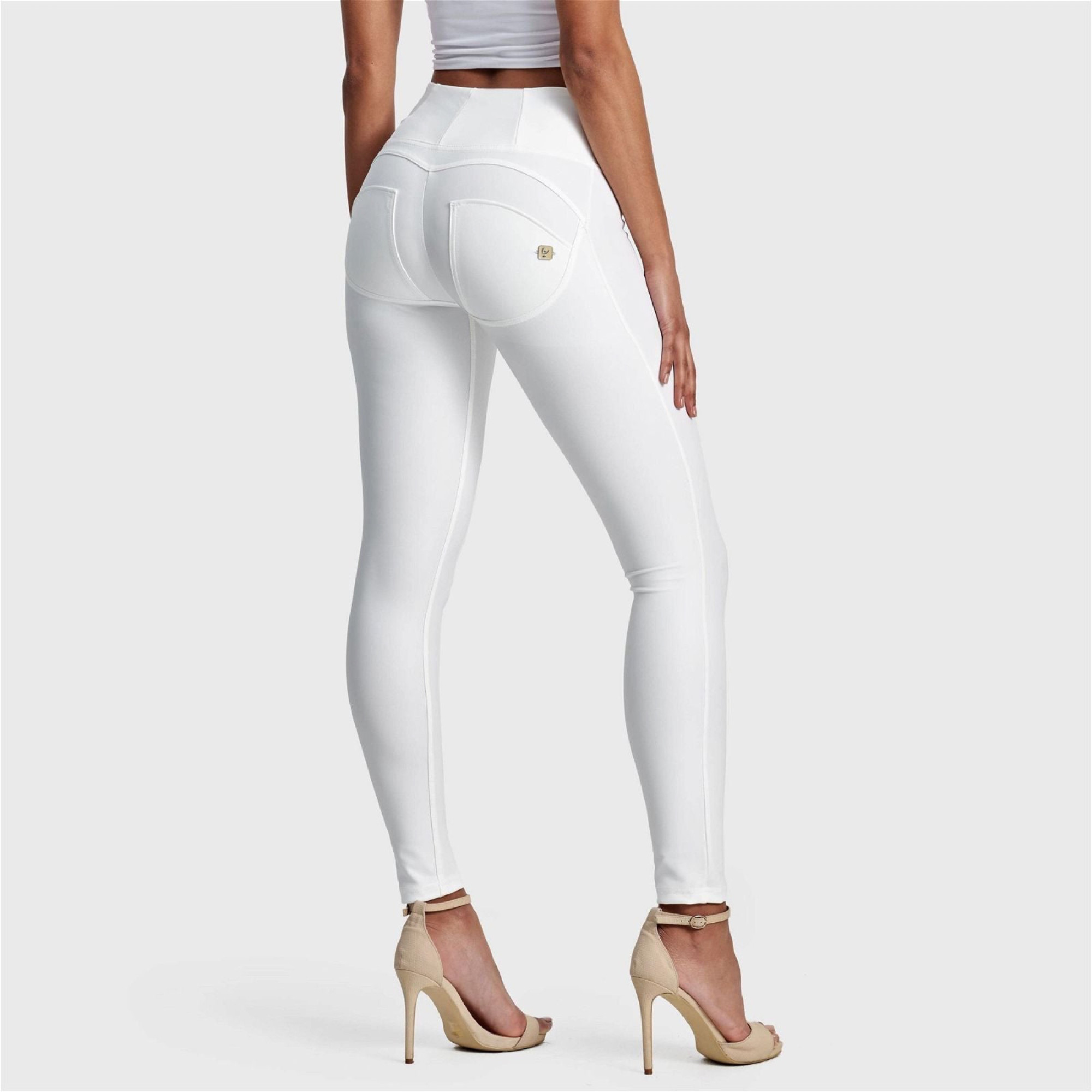 Freddy WR.UP® Vegan Leather Damen Push-Up Lederhose - High Waist Super Skinny - Weiß - W0 Freddy WR.UP® Vegan Leather Damen Push-Up Lederhose - High Waist Super Skinny - Weiß - W0