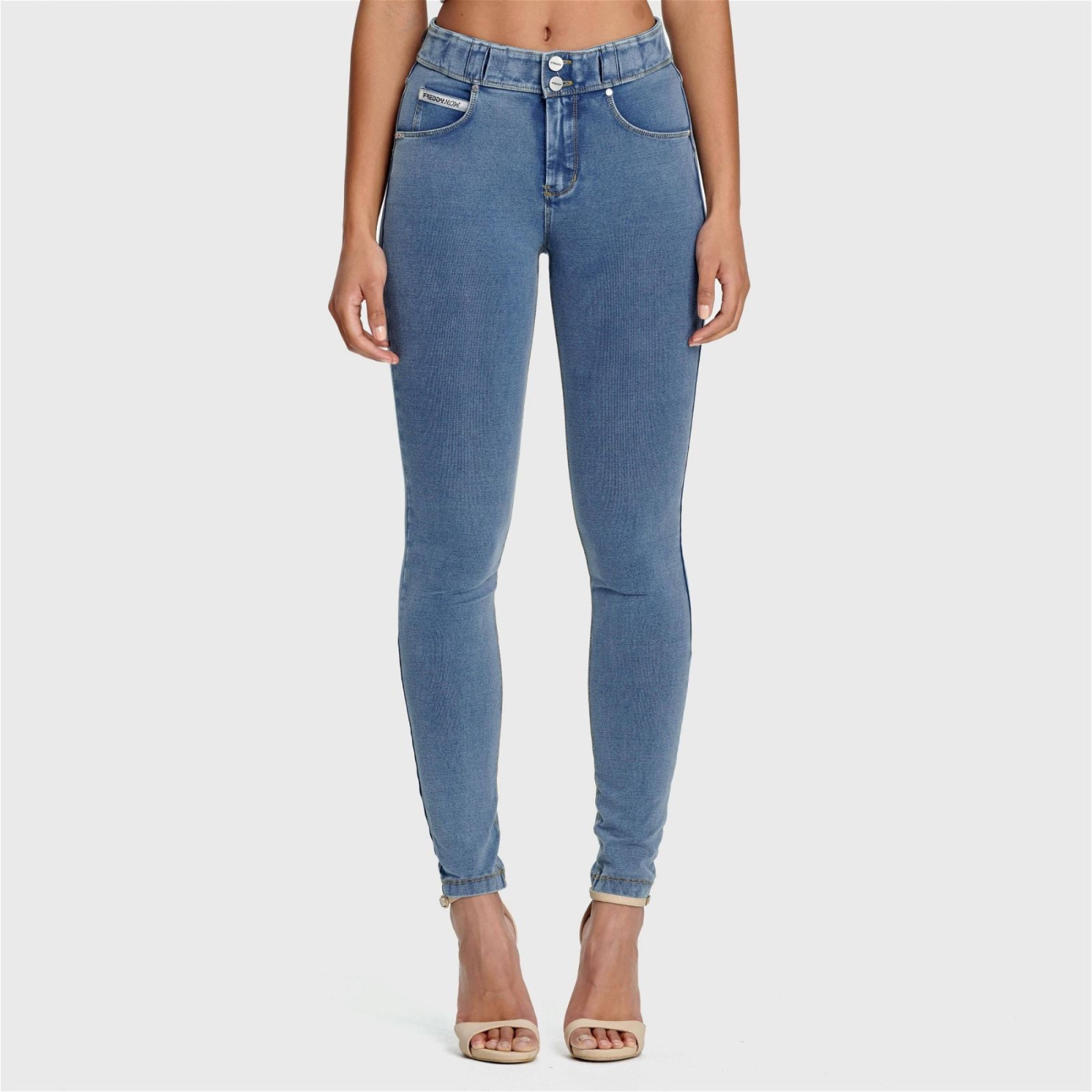 Freddy N.O.W.® Eco Damen Comfort Jeans - Mid Waist Skinny - Hellblau - Gelbe Nähte - J4Y Freddy N.O.W.® Eco Damen Comfort Jeans - Mid Waist Skinny - Hellblau - Gelbe Nähte - J4Y