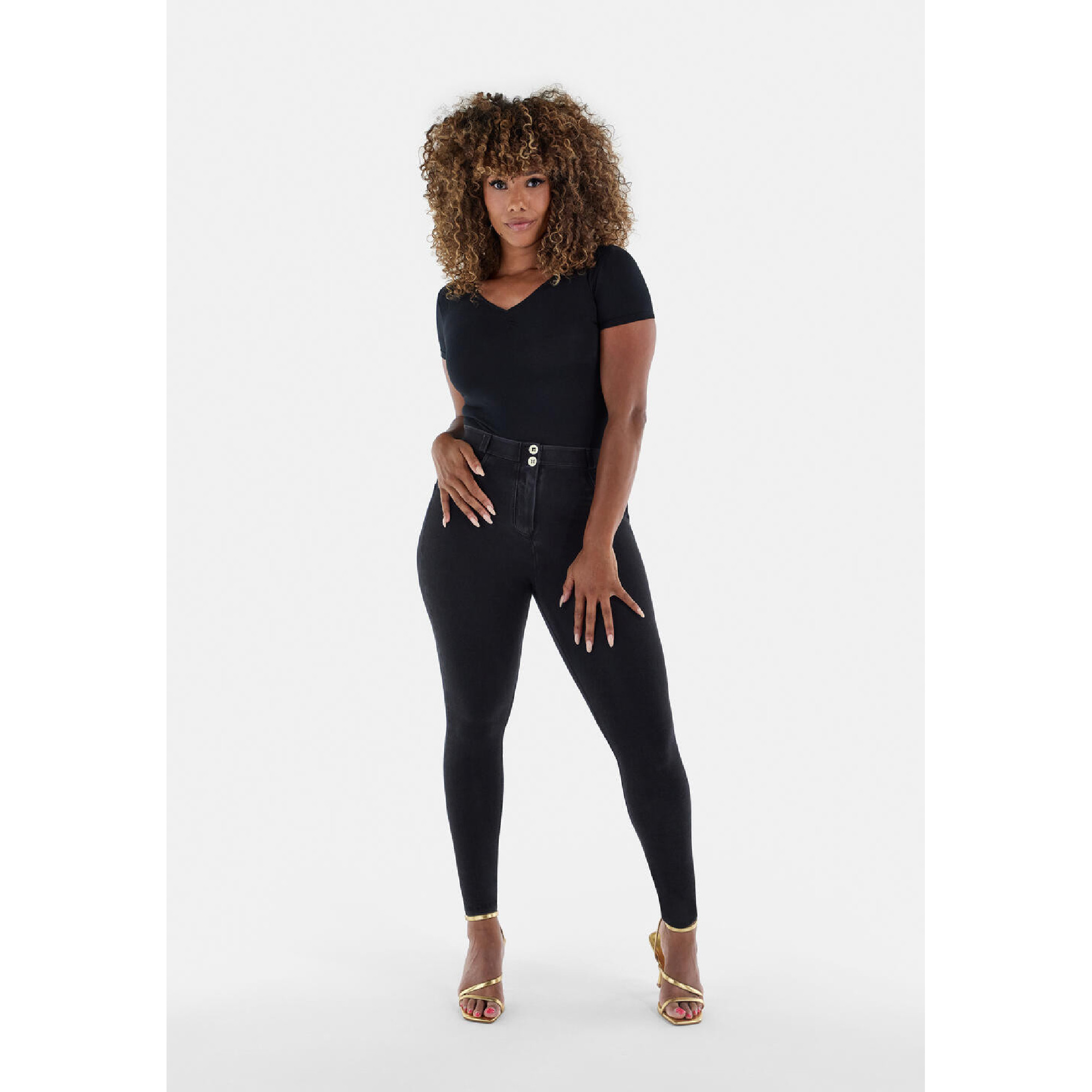 Freddy WR.UP® Curvy Damen Push-Up Jeans - Regular Waist Skinny - Schwarz - Schwarze Nähte Freddy WR.UP® Curvy Damen Push-Up Jeans - Regular Waist Skinny - Schwarz - Schwarze Nähte