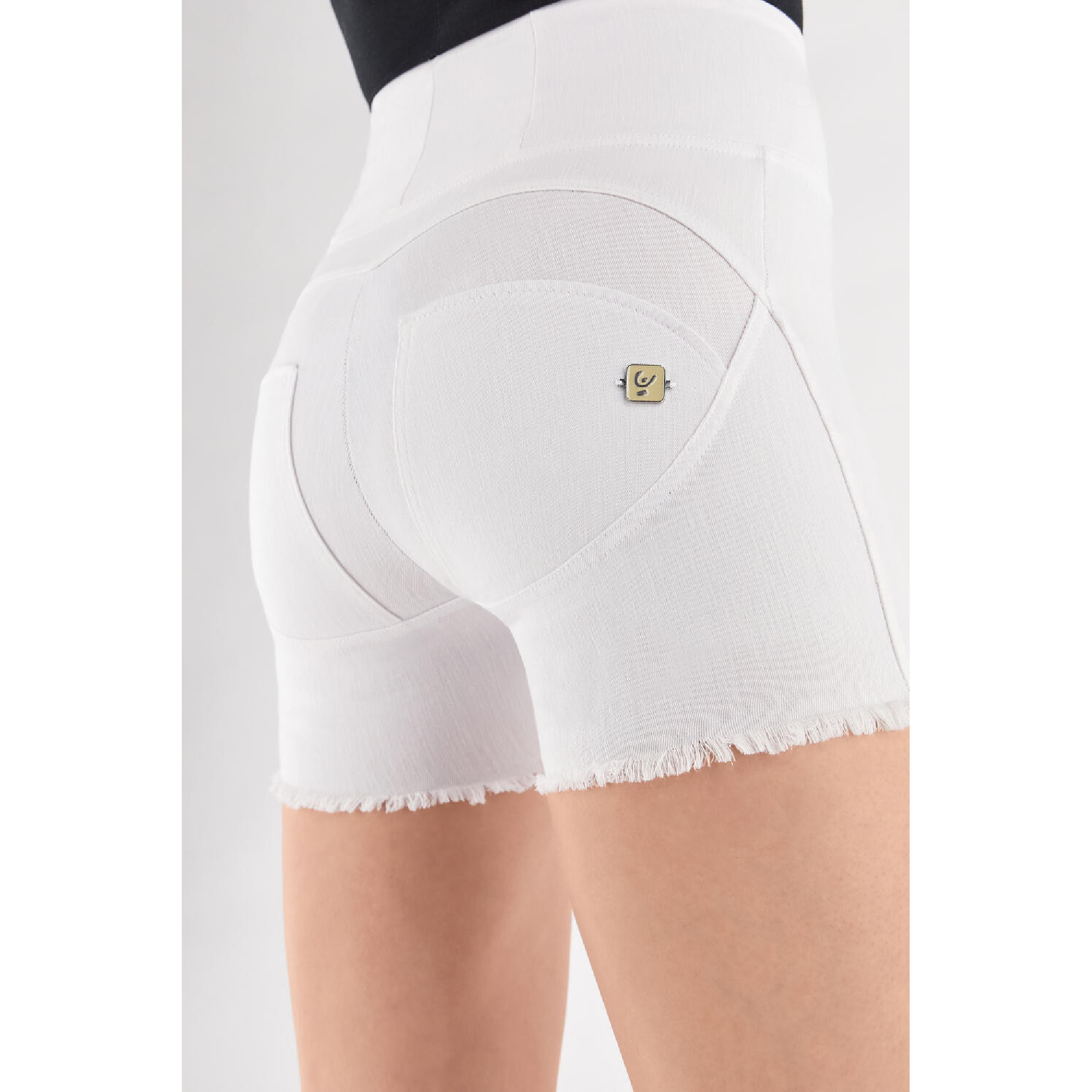 Freddy WR.UP® Denim Shorts - High Waist - White - W0 Freddy WR.UP® Denim Shorts - High Waist - White - W0